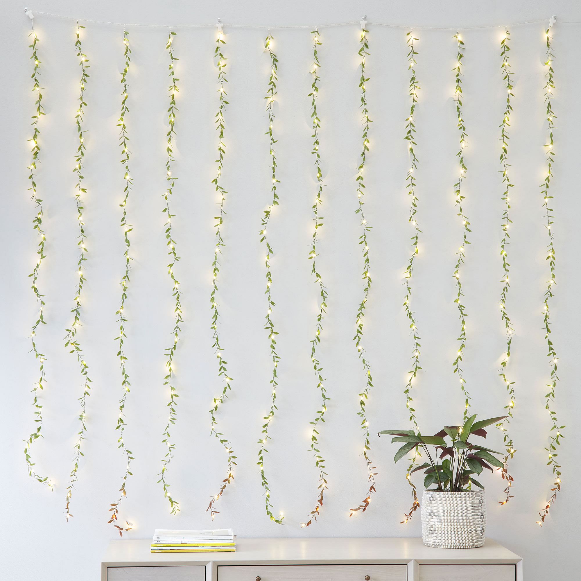 Curtain Leaf Waterfall String Lights thumbnail 3