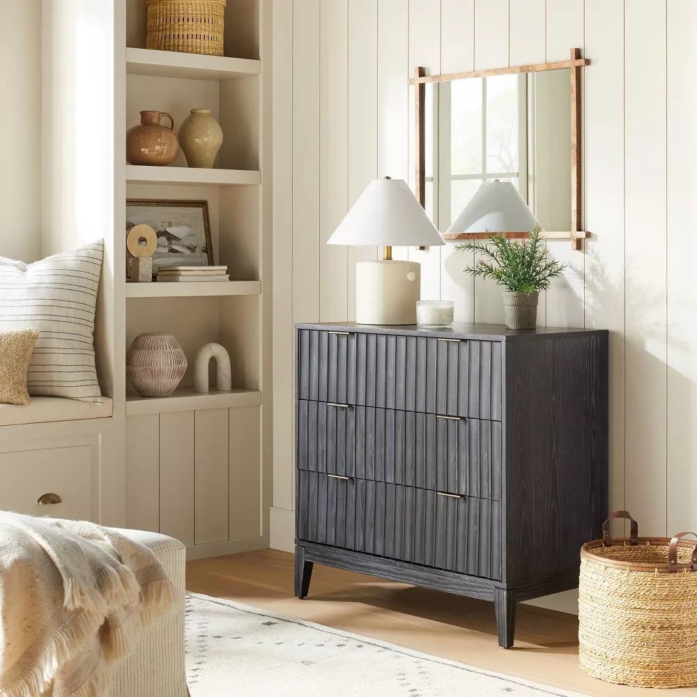 Thousand Oaks Wood Scalloped 3 Drawer Dresser thumbnail 2