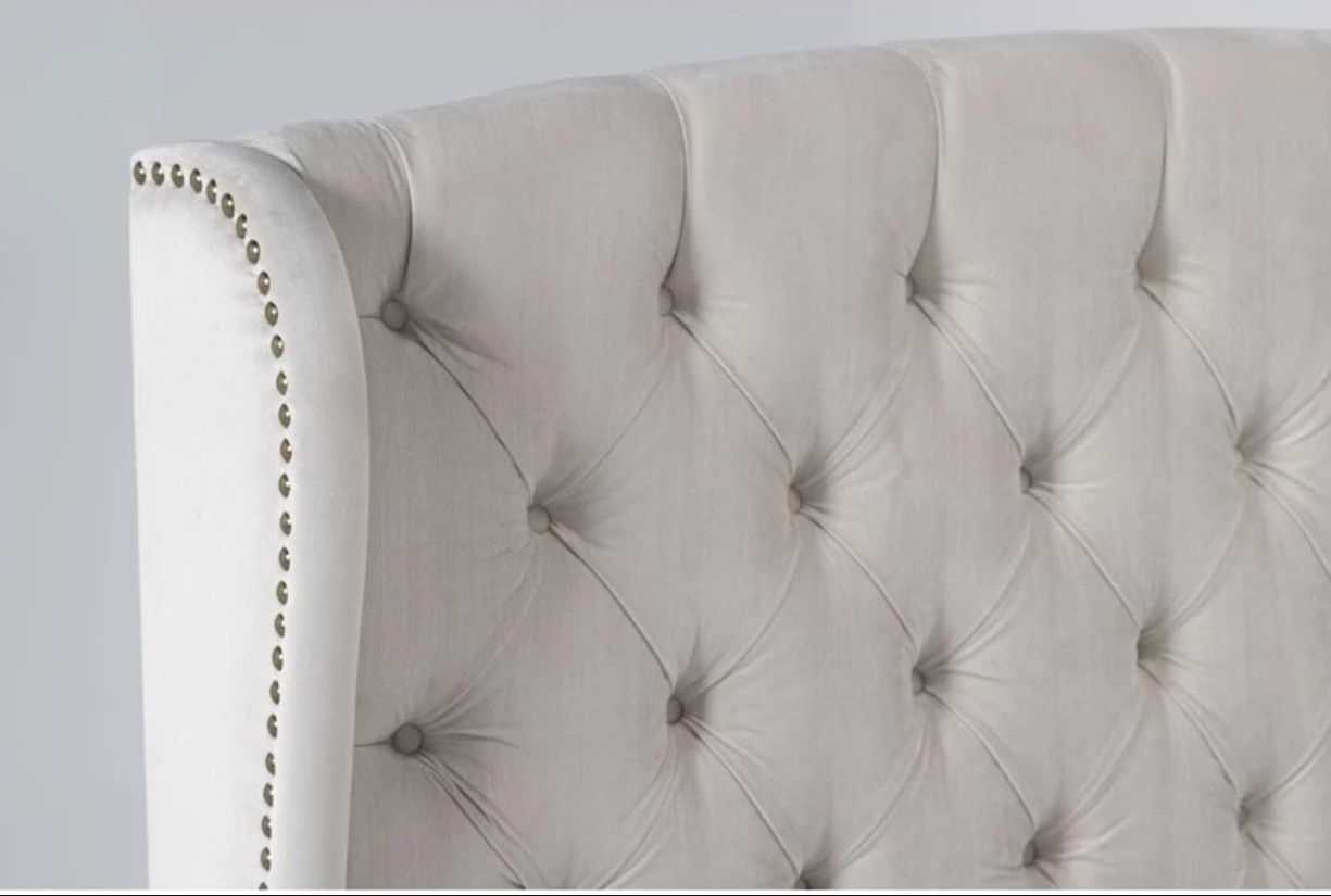Mariah King Velvet Upholstered Panel Bed thumbnail 4