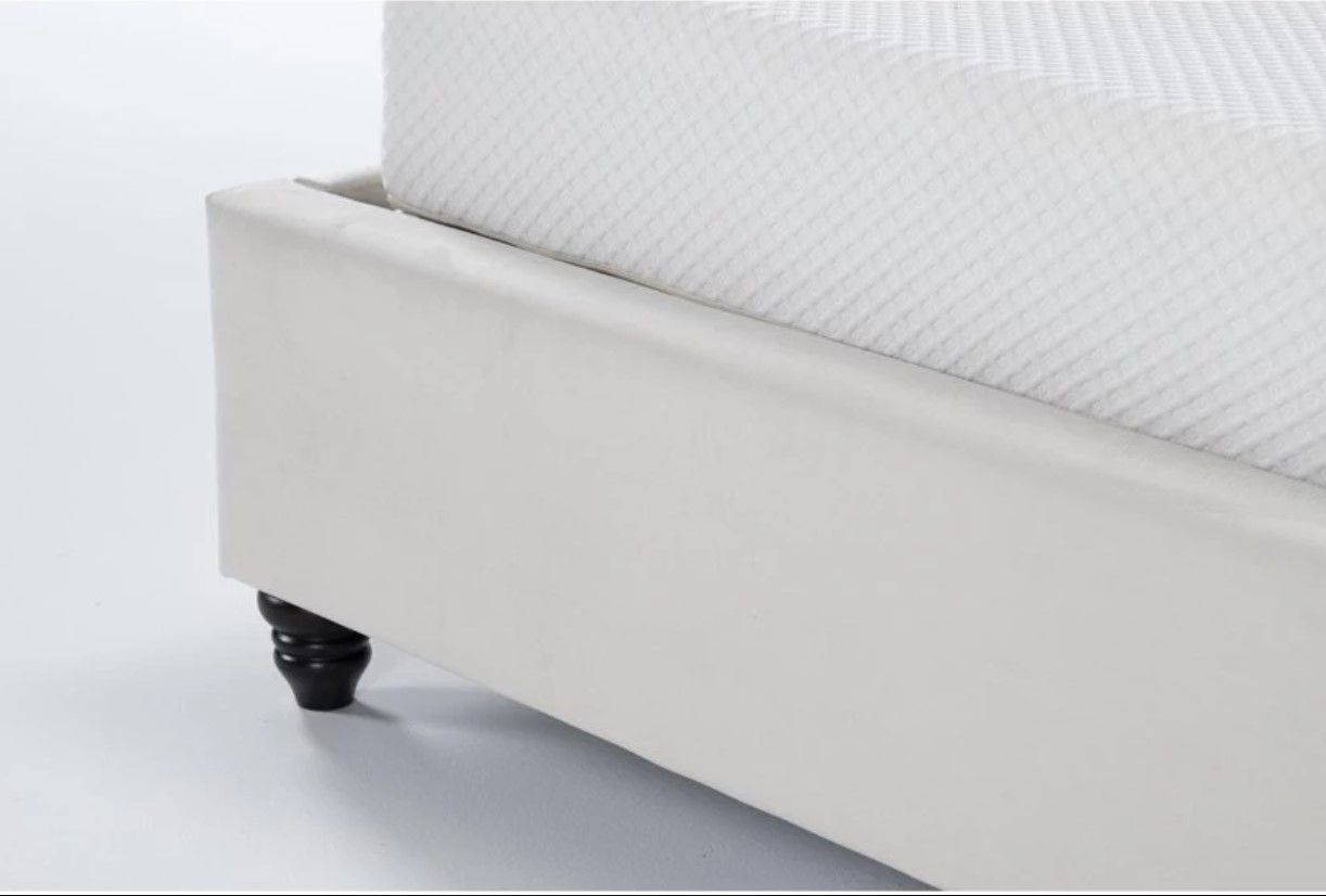 Mariah King Velvet Upholstered Panel Bed thumbnail 5