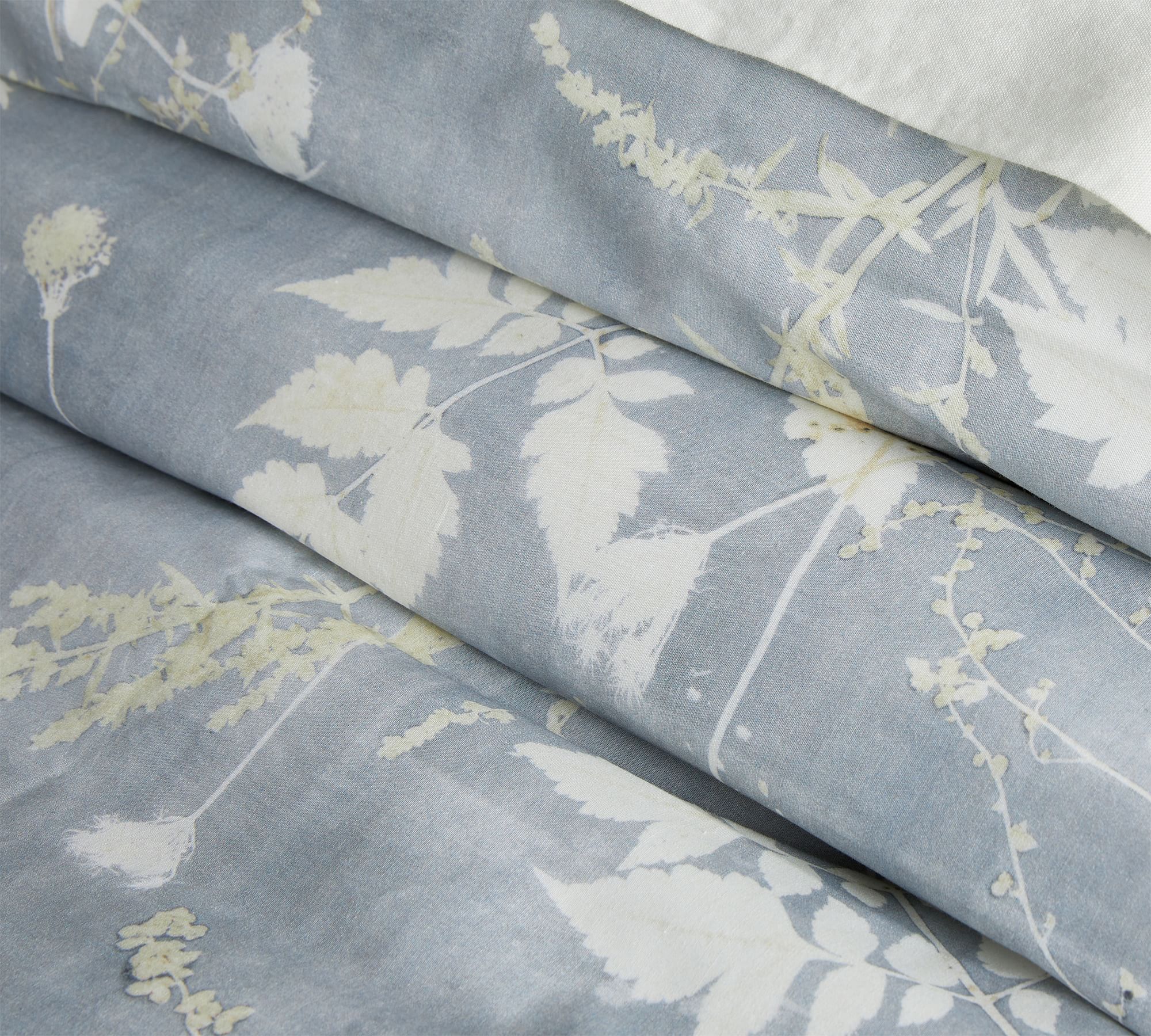 Shadow Floral Percale Duvet Cover-Queen thumbnail 3