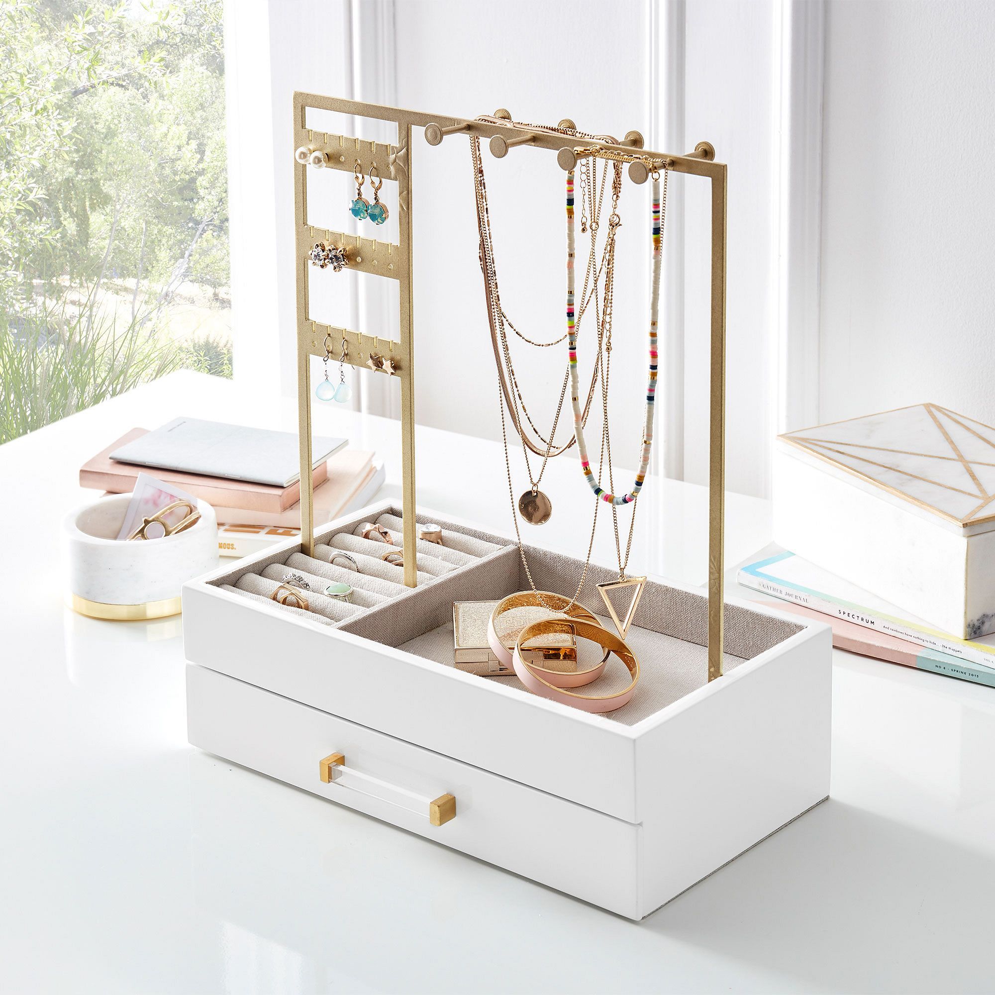Elle Lacquer Jewelry Display Stand thumbnail 2