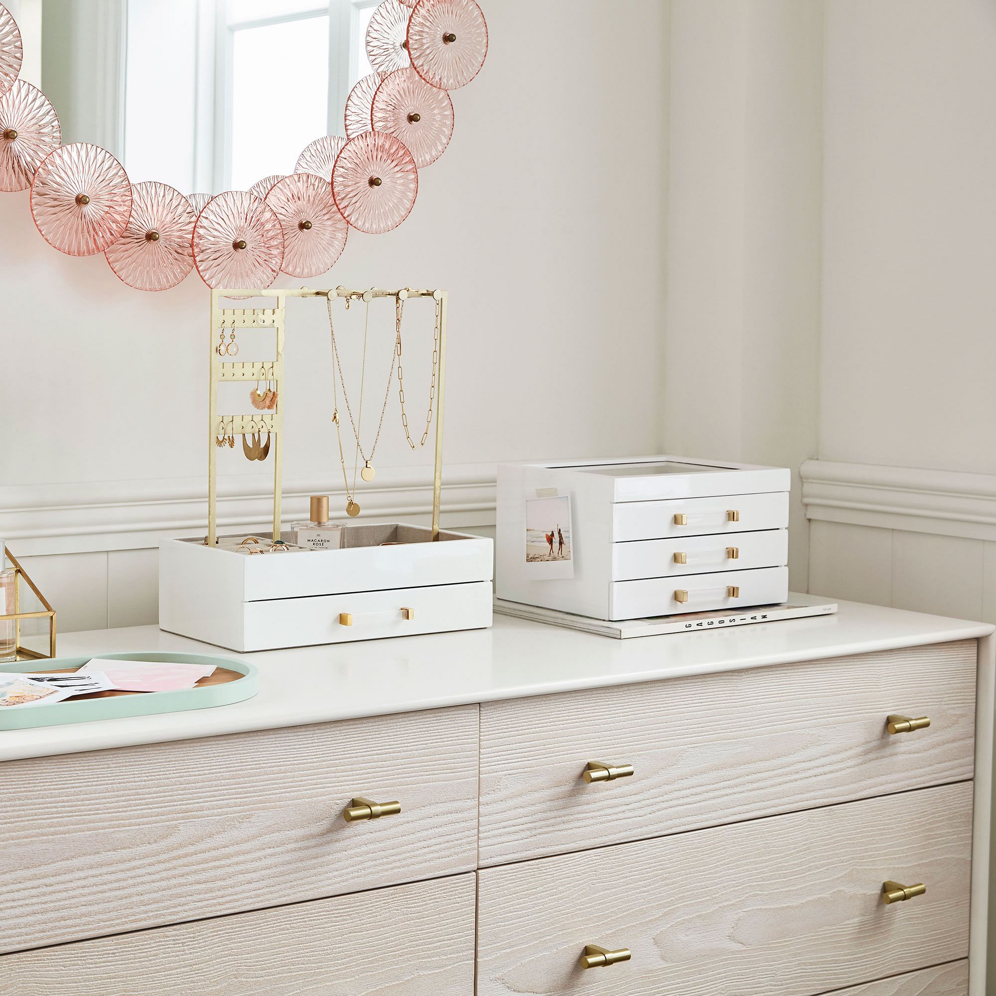 Elle Lacquer Jewelry Display Stand thumbnail 3