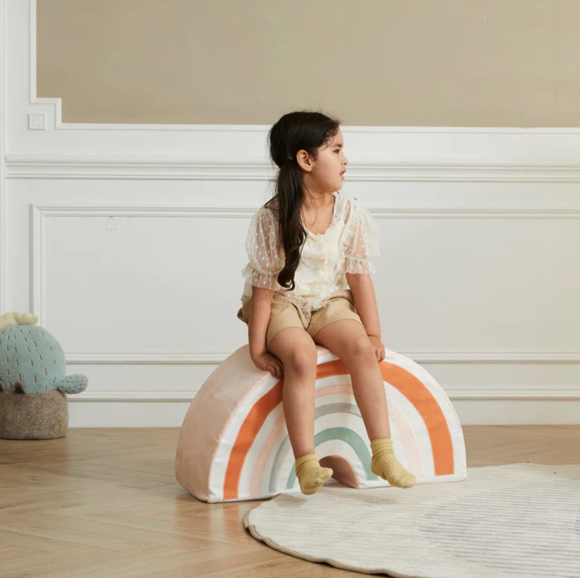 Rainbow Pouf thumbnail 2