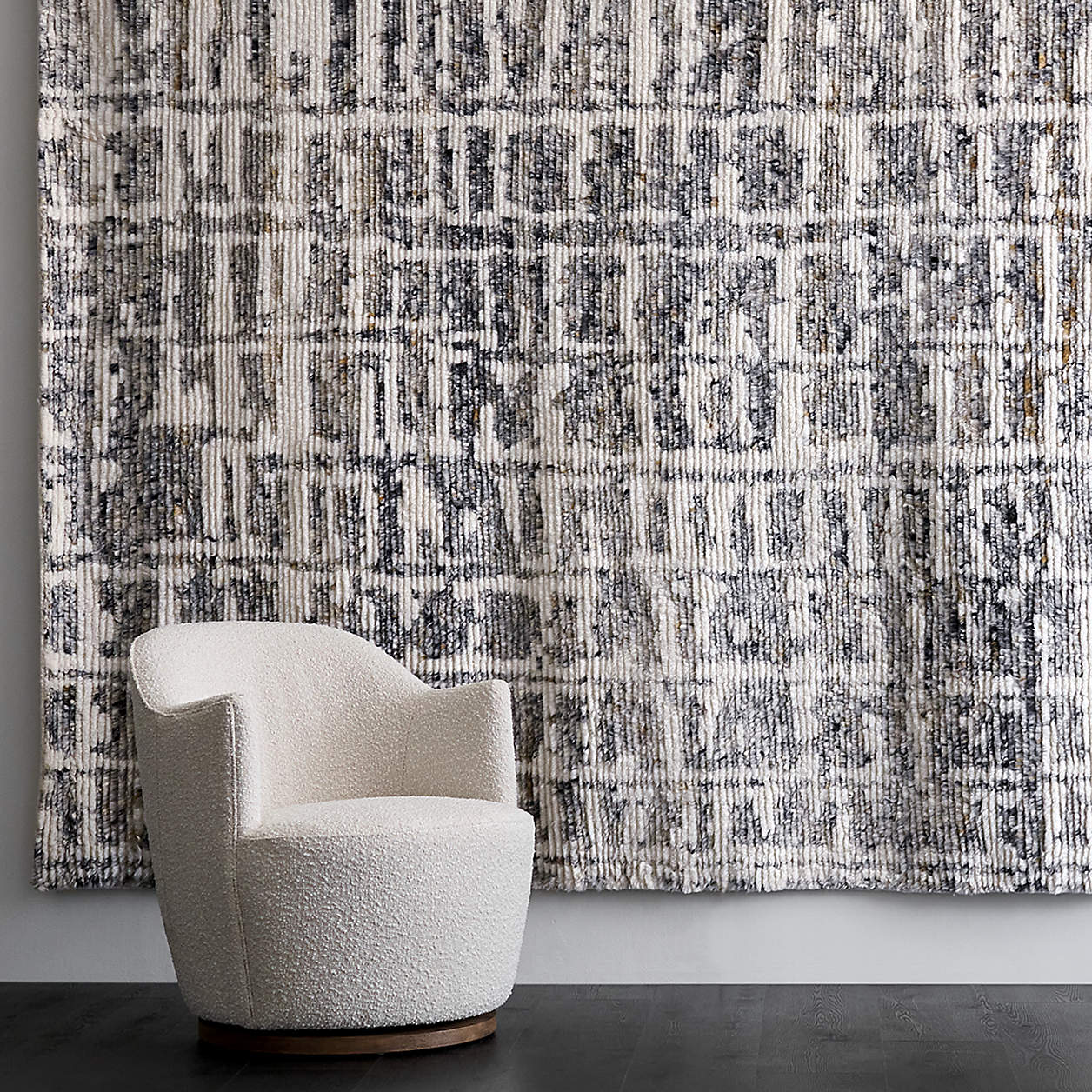 Rouri Swivel Accent Chair thumbnail 2