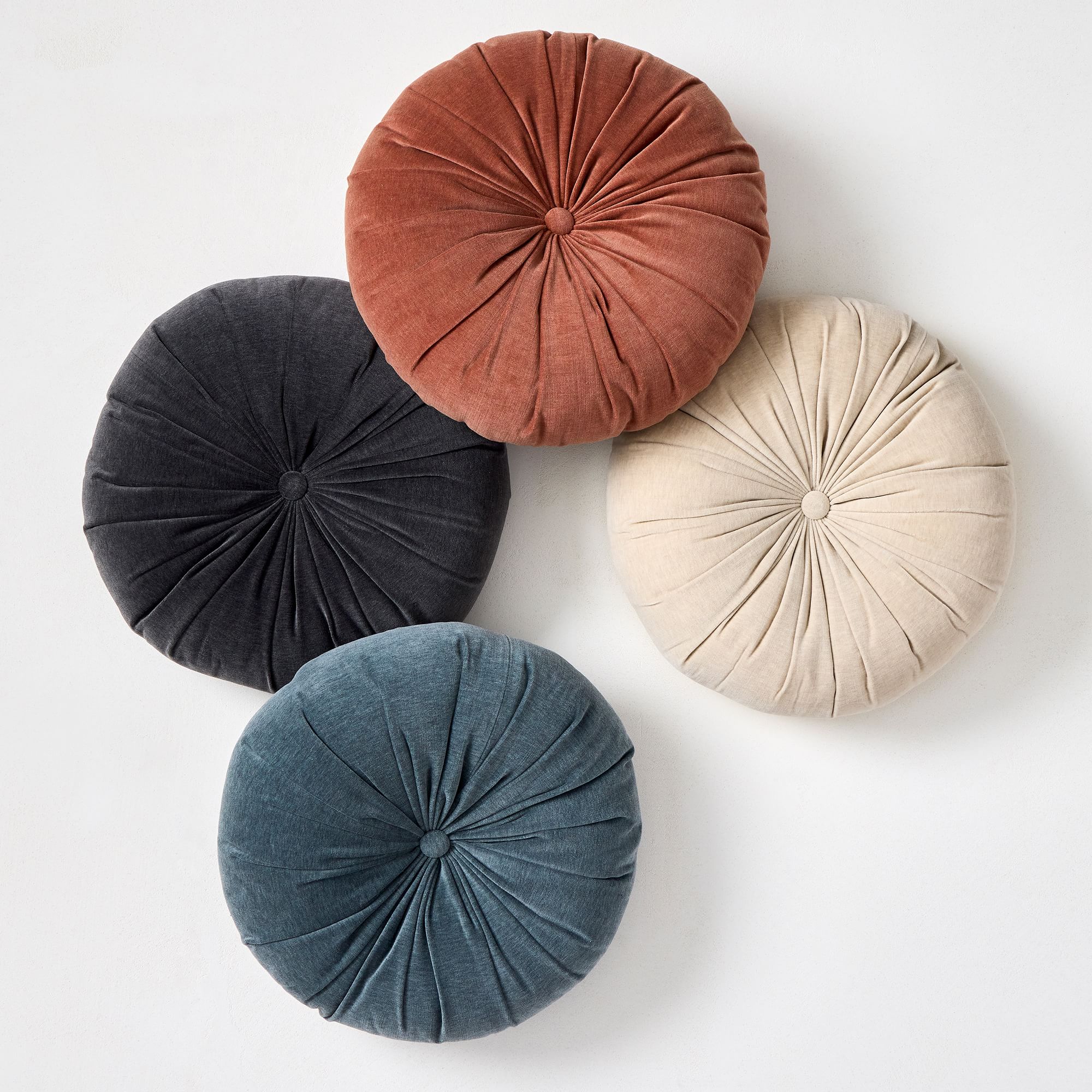 Classic Velvet Tufted Round Pillow 18"x18" thumbnail 2