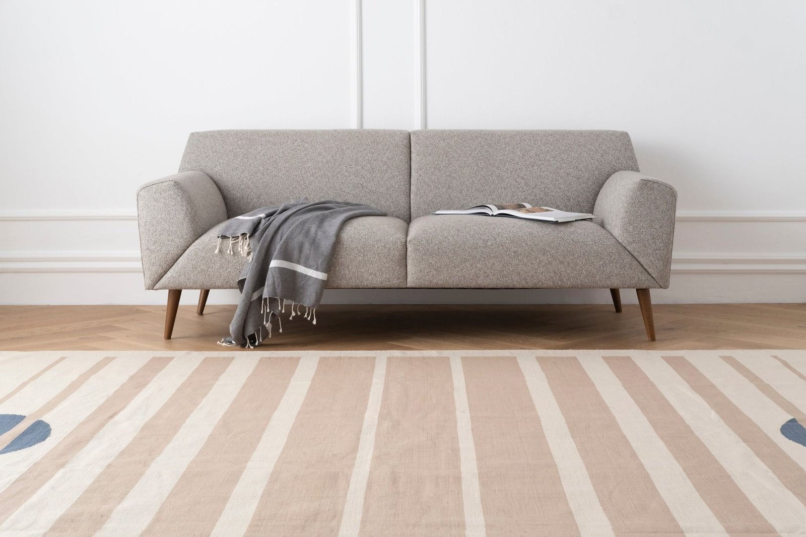Leaping Beige Rug 8x10 thumbnail 2