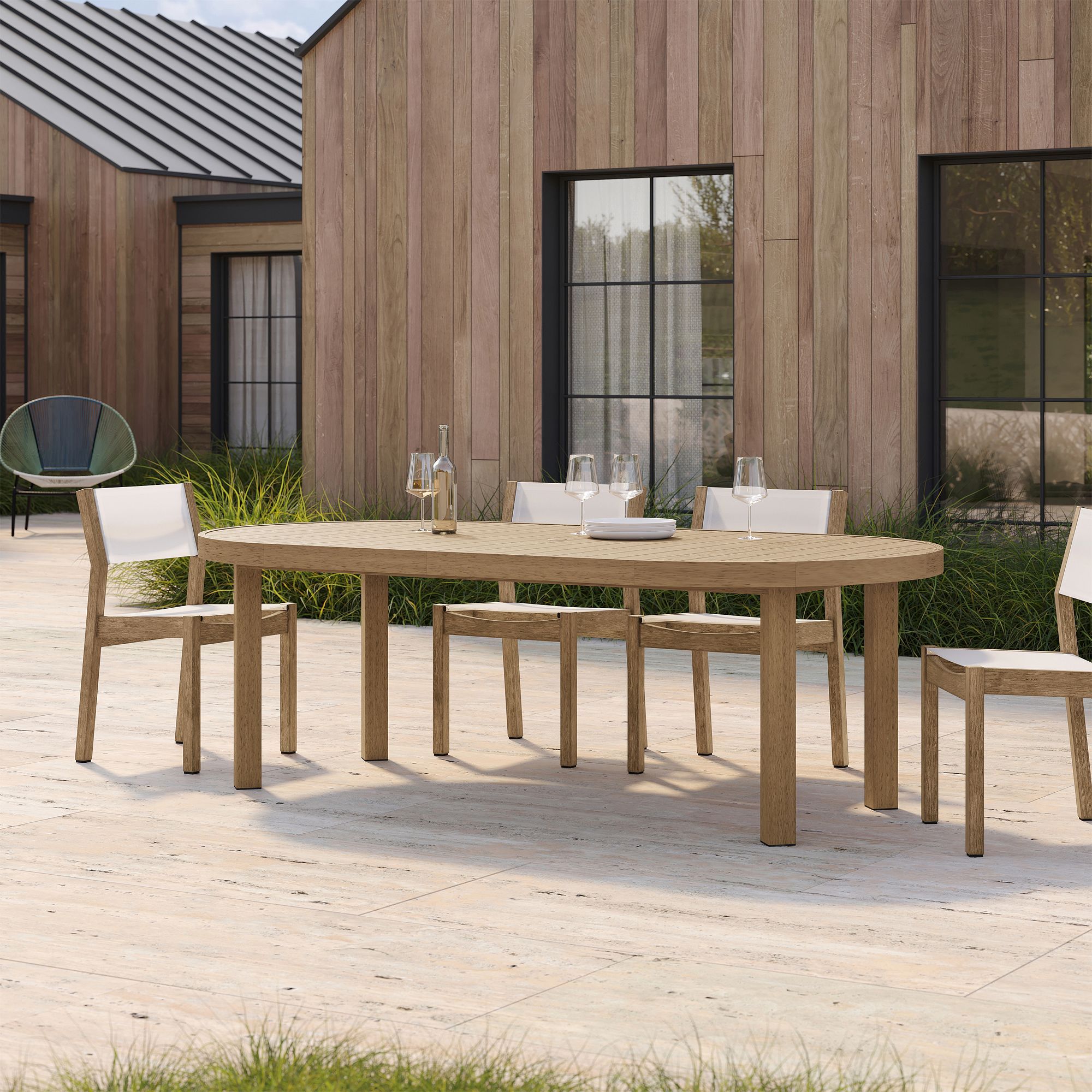 Portside Outdoor Round Expandable Dining Table thumbnail 2