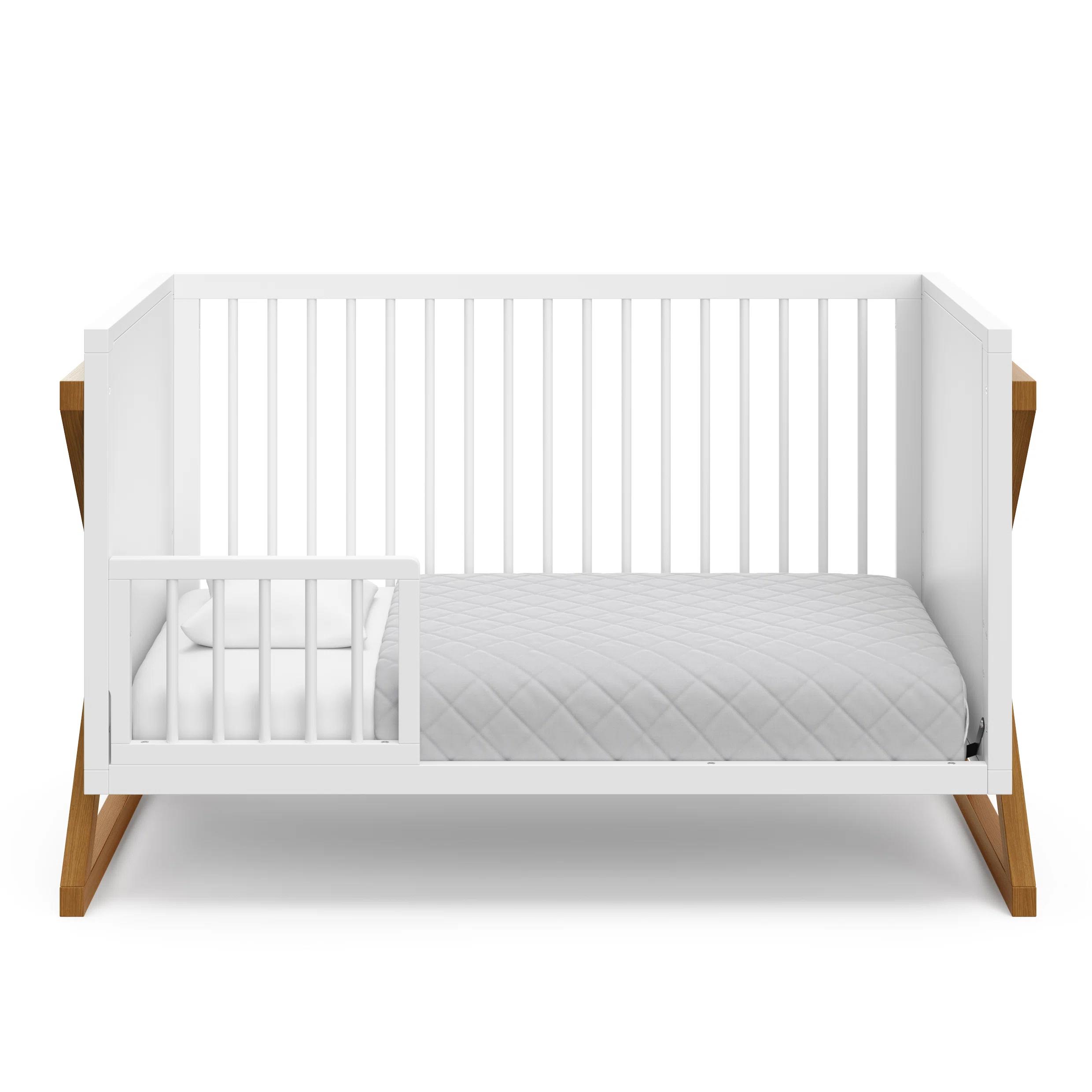 Equinox 3-in-1 Convertible Crib thumbnail 4