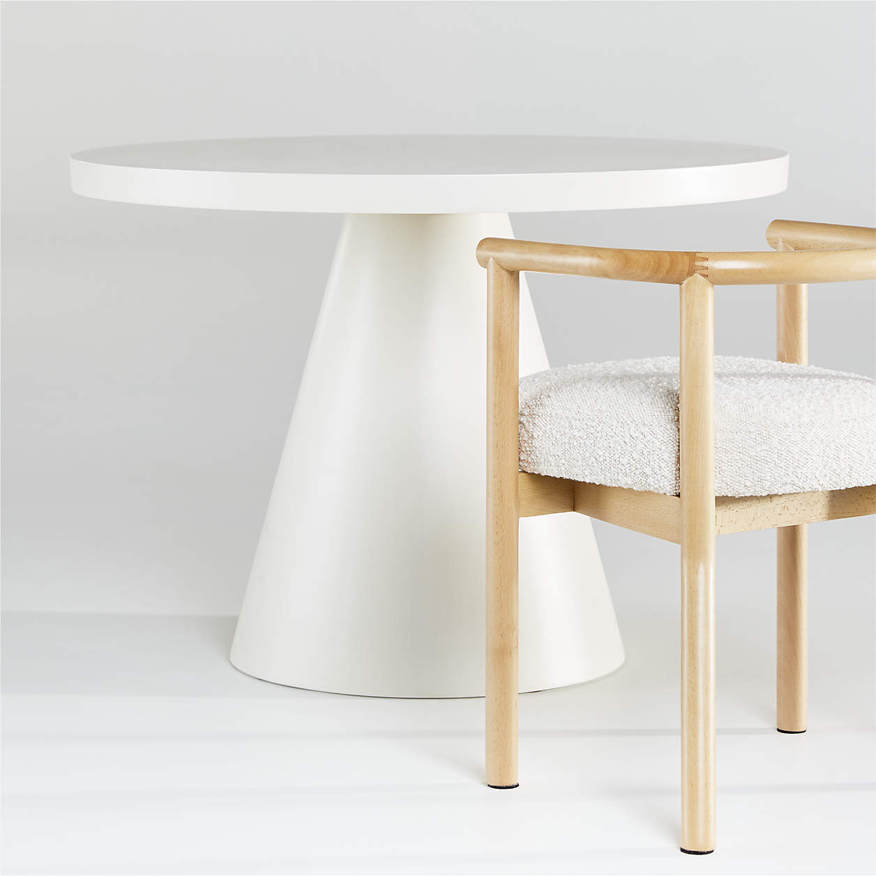 Willy Round Kids Play Table thumbnail 2