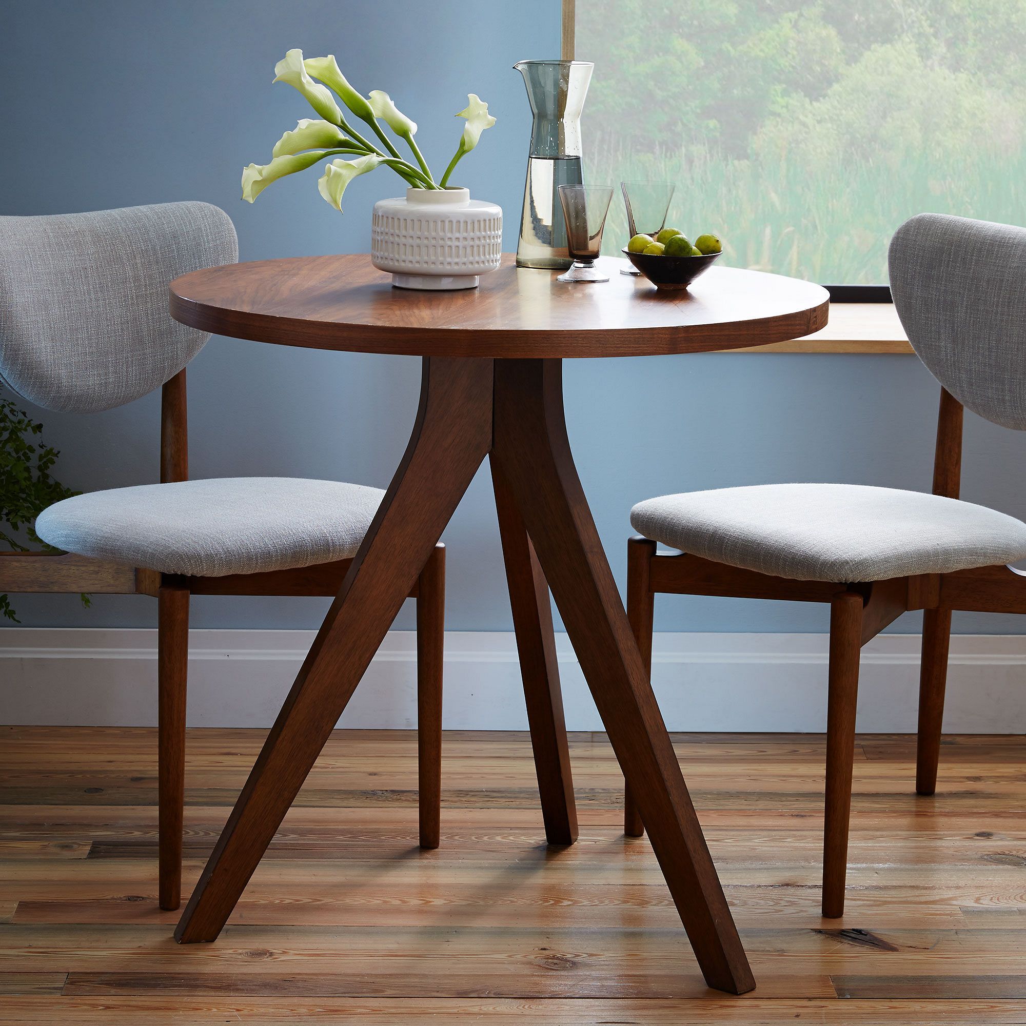 Tripod Dining Table thumbnail 2