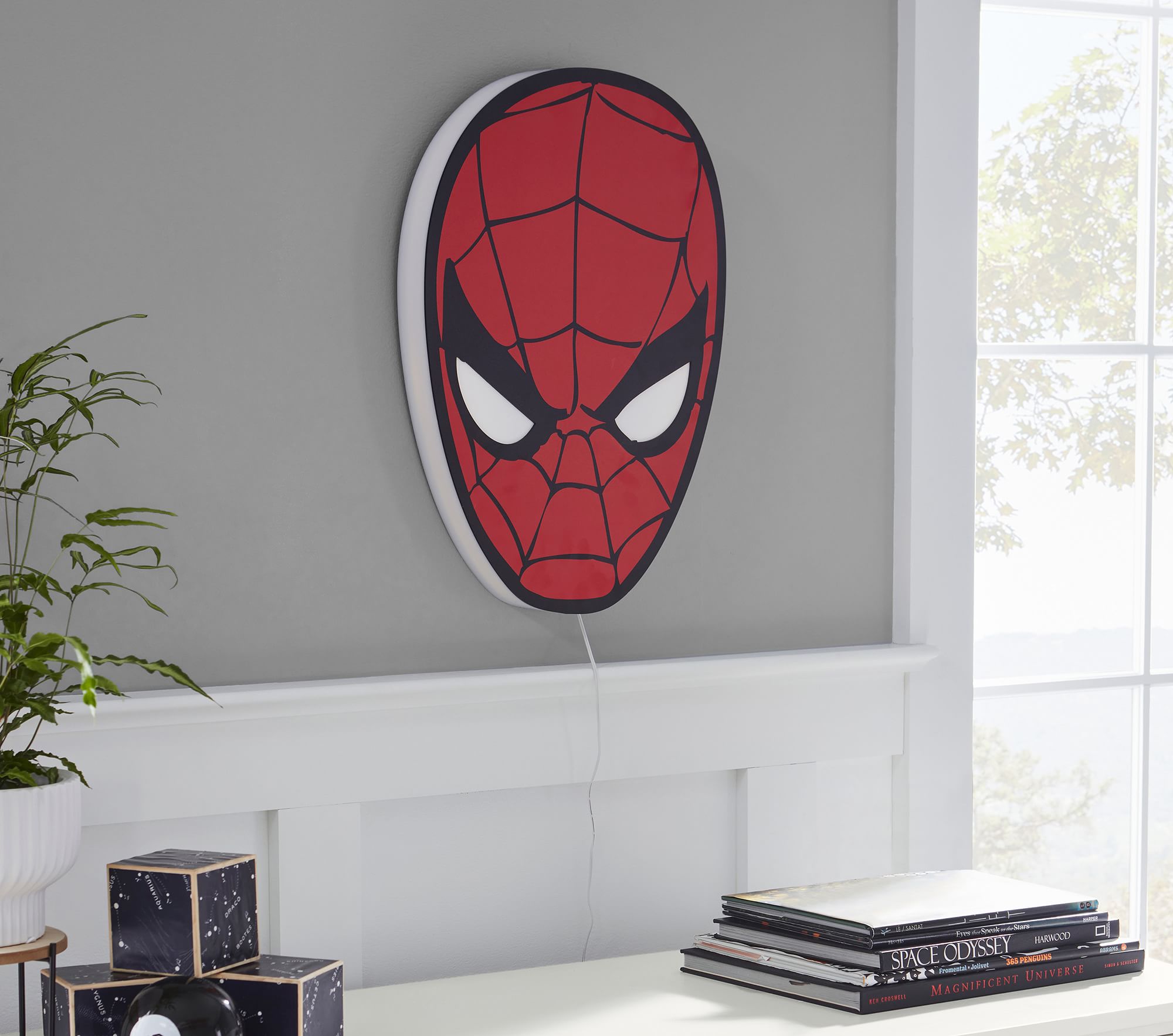 Marvels Spider-Man Acrylic LED Wall Light thumbnail 4