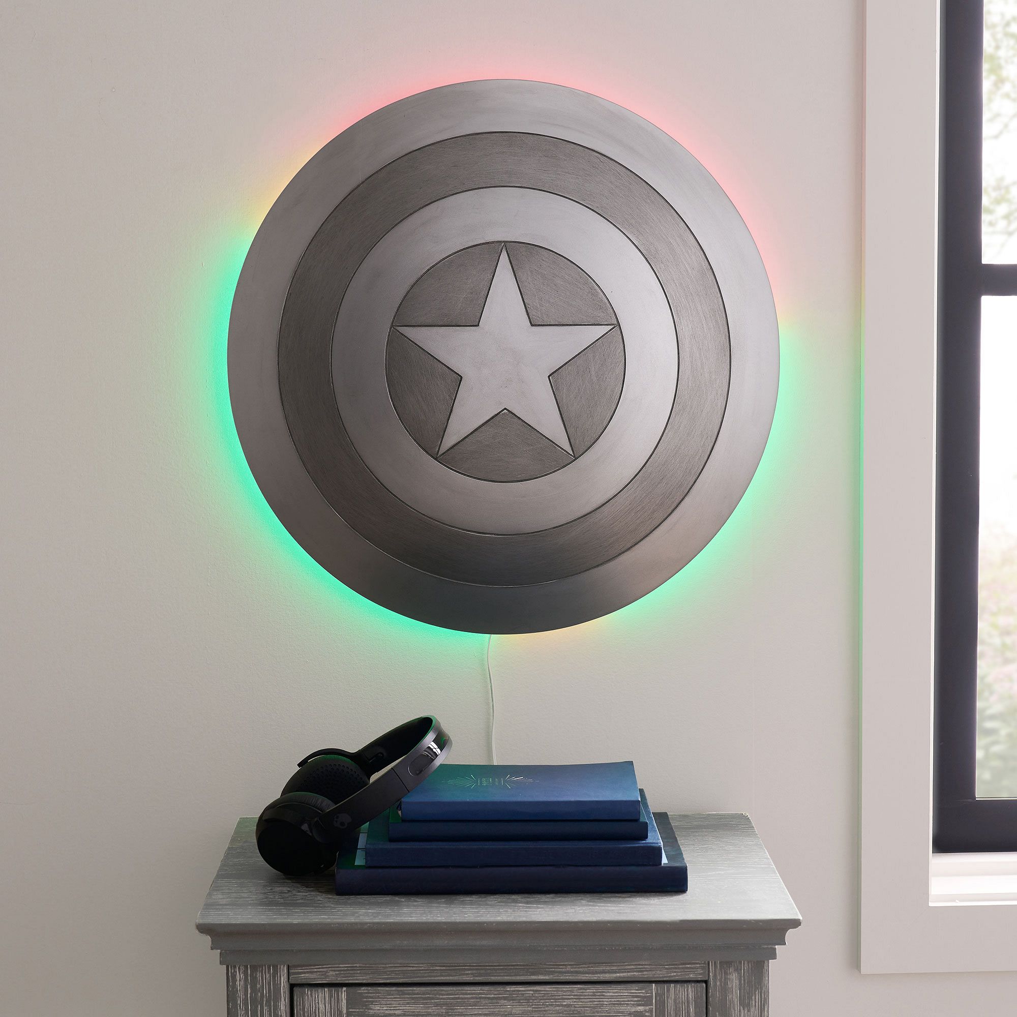 Marvels Captain America Color-Changing Backlit Shield thumbnail 3
