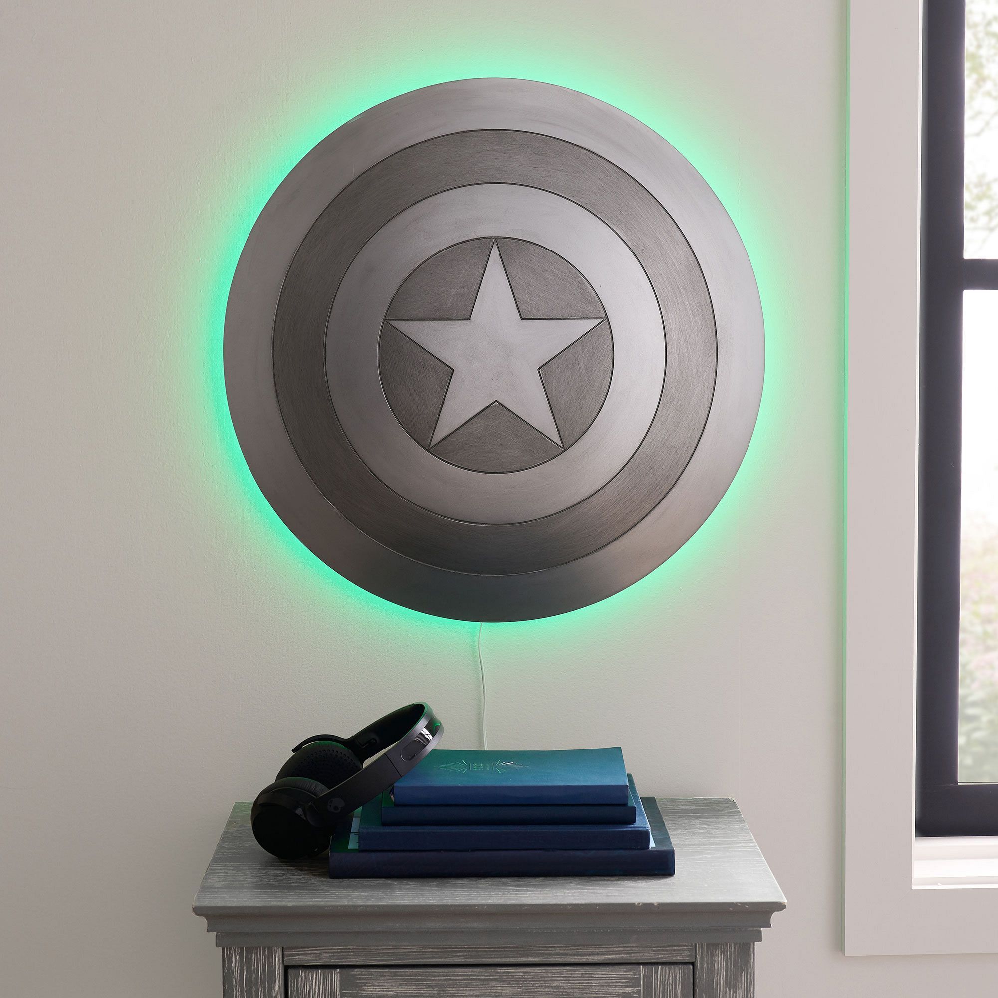 Marvels Captain America Color-Changing Backlit Shield thumbnail 5