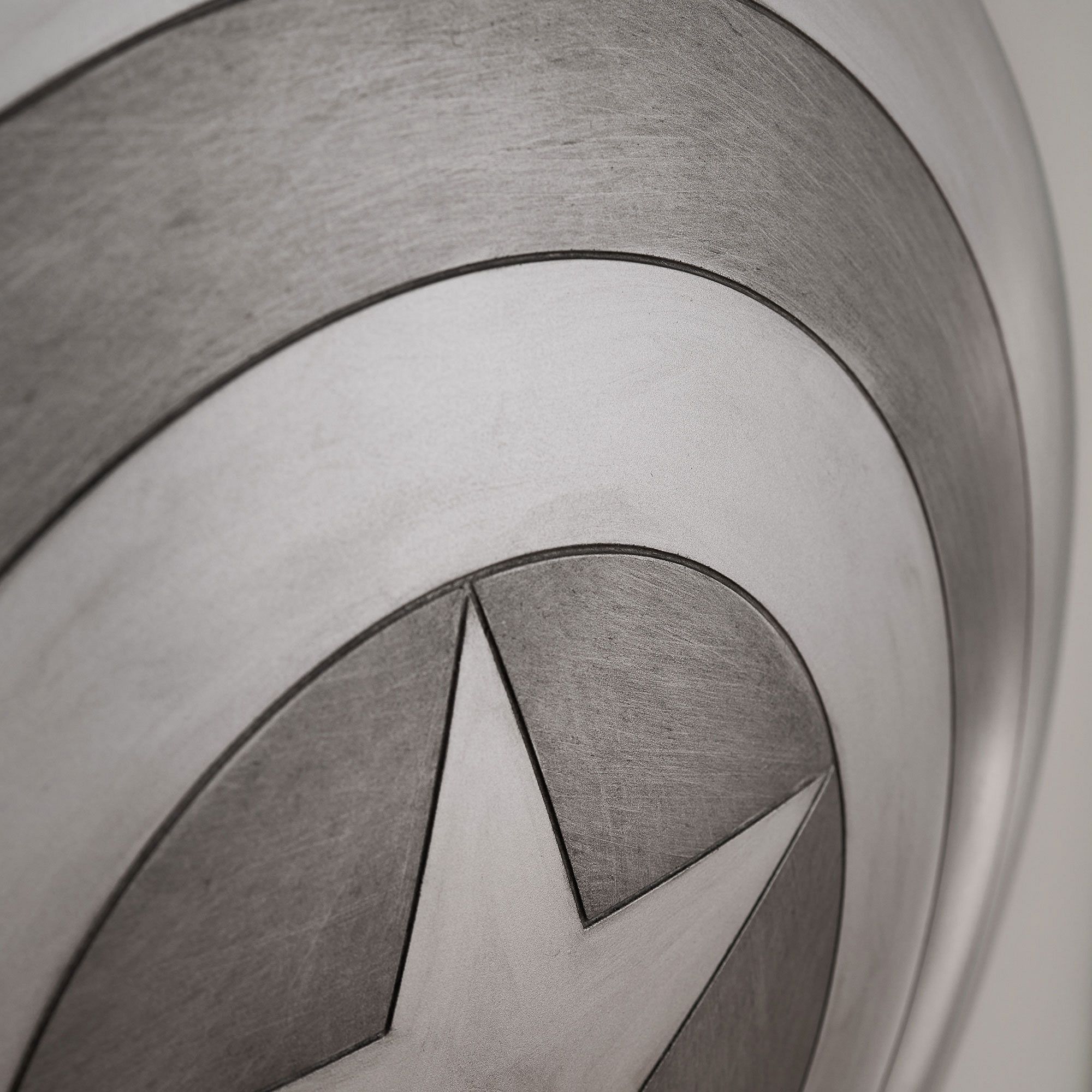 Marvels Captain America Color-Changing Backlit Shield thumbnail 6