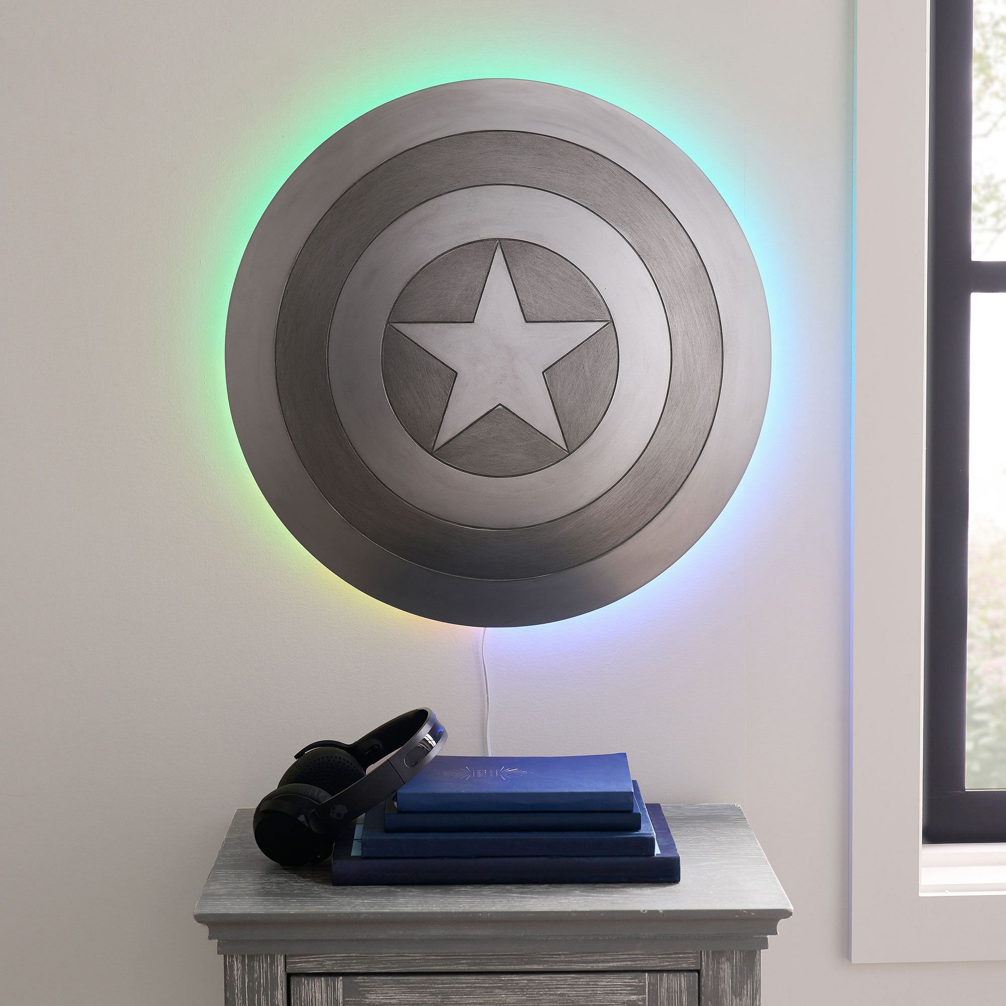 Marvels Captain America Color-Changing Backlit Shield thumbnail 7