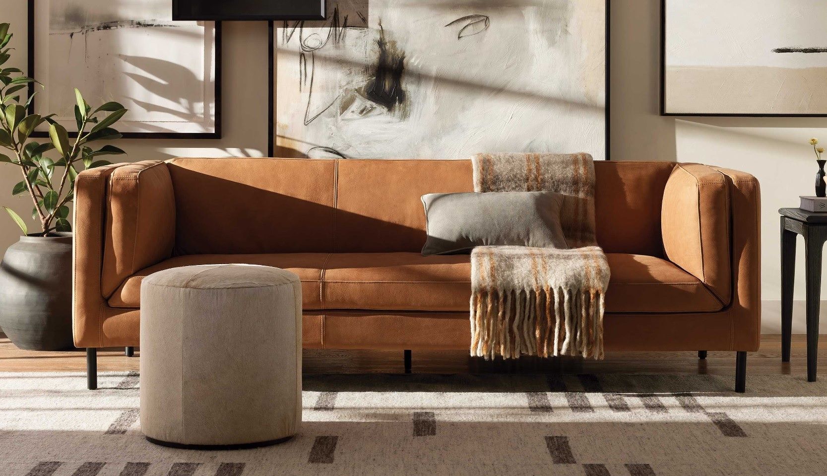 Malta Leather Sofa thumbnail 2