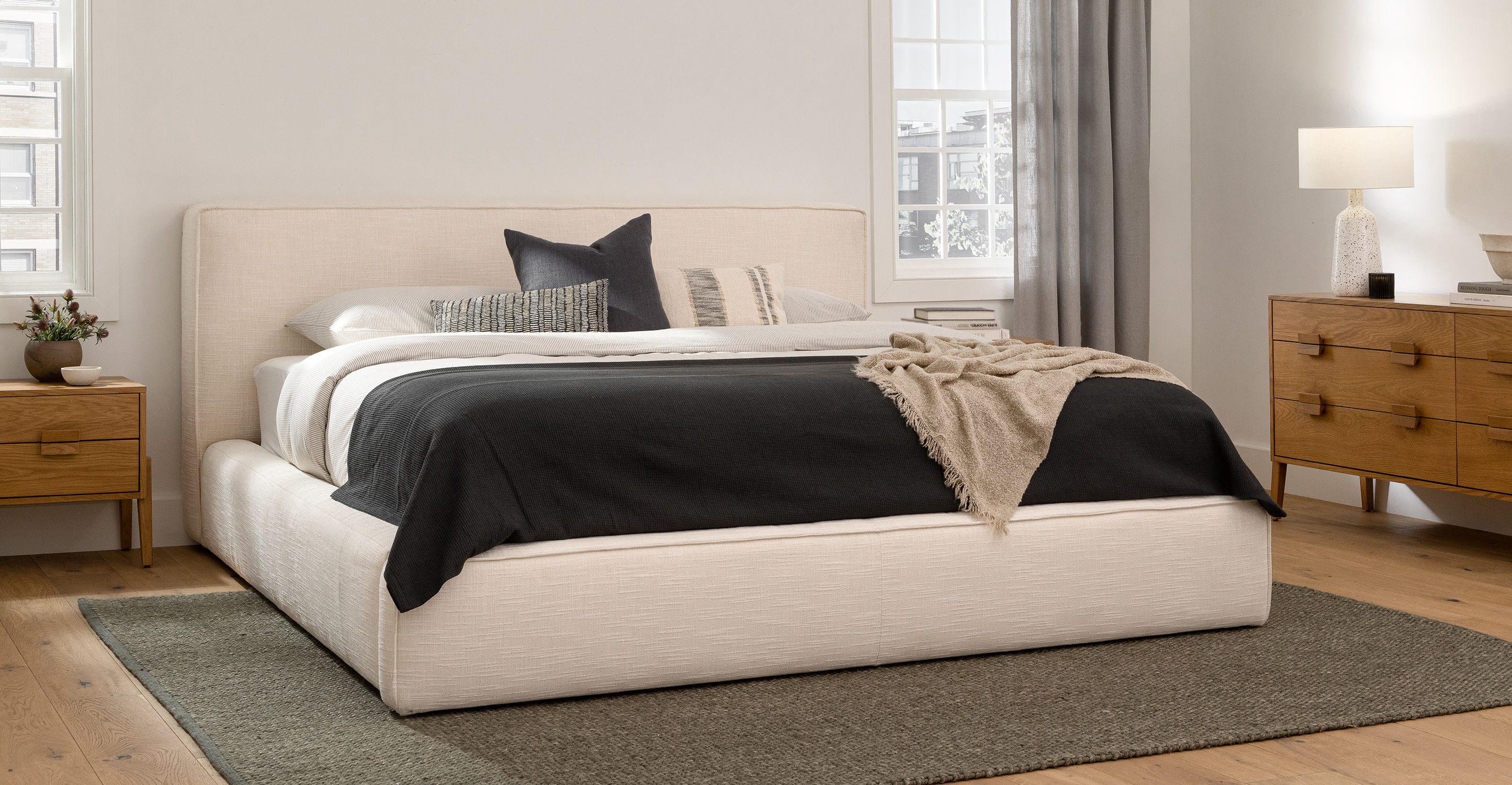 Cigar Ankara Ivory King Storage Bed thumbnail 2