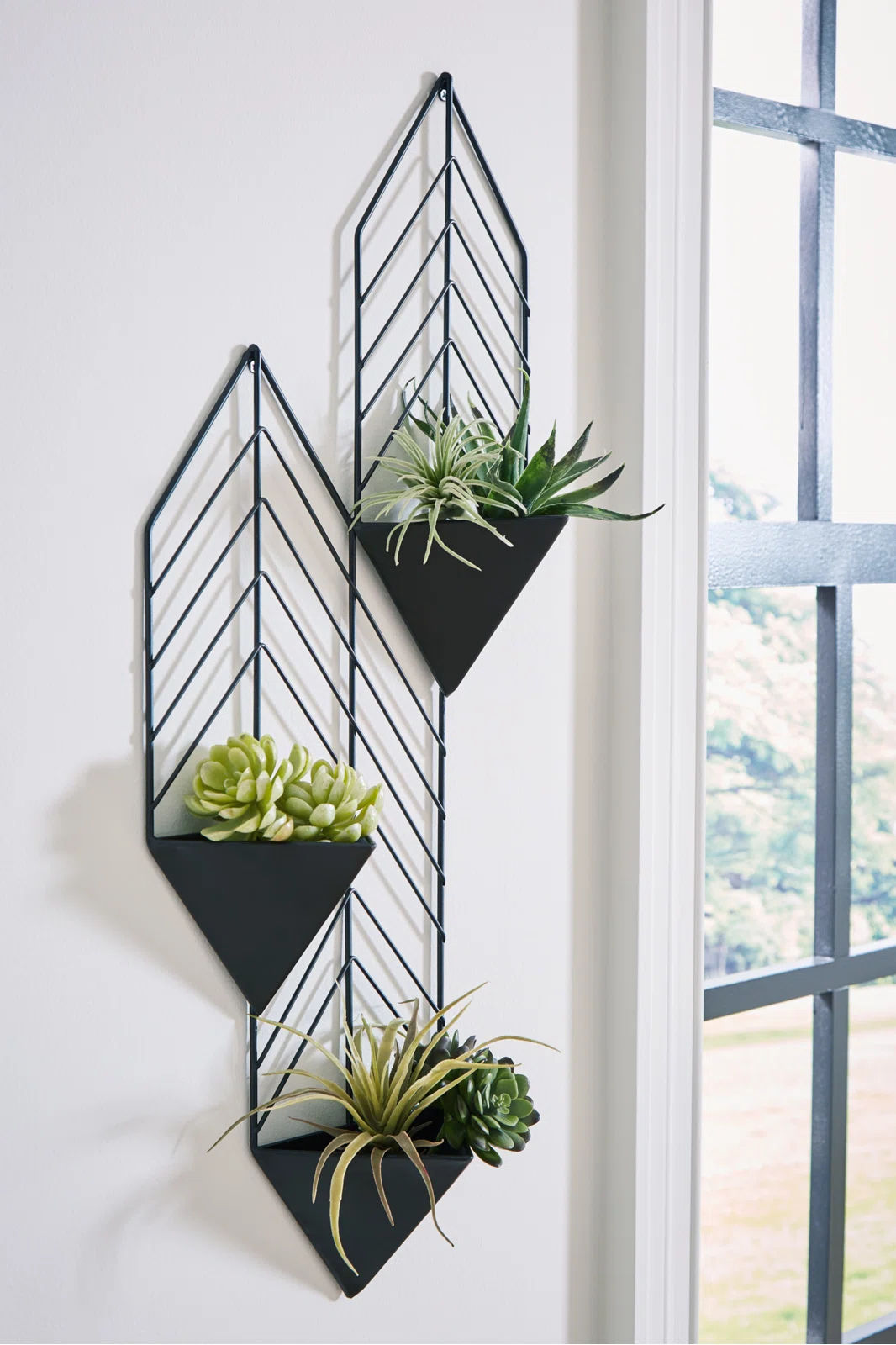 Dashney Metal Wall Planter thumbnail 2