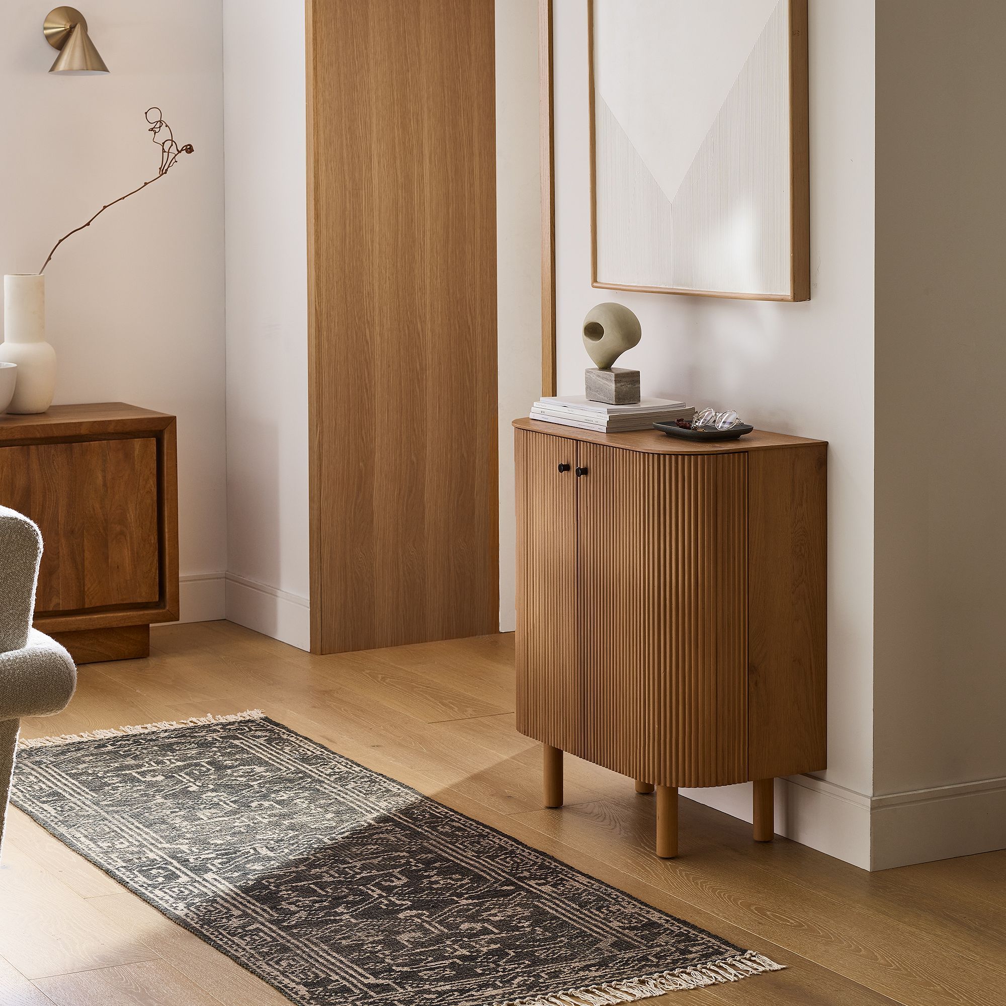 Ellington Entry Cabinet thumbnail 2