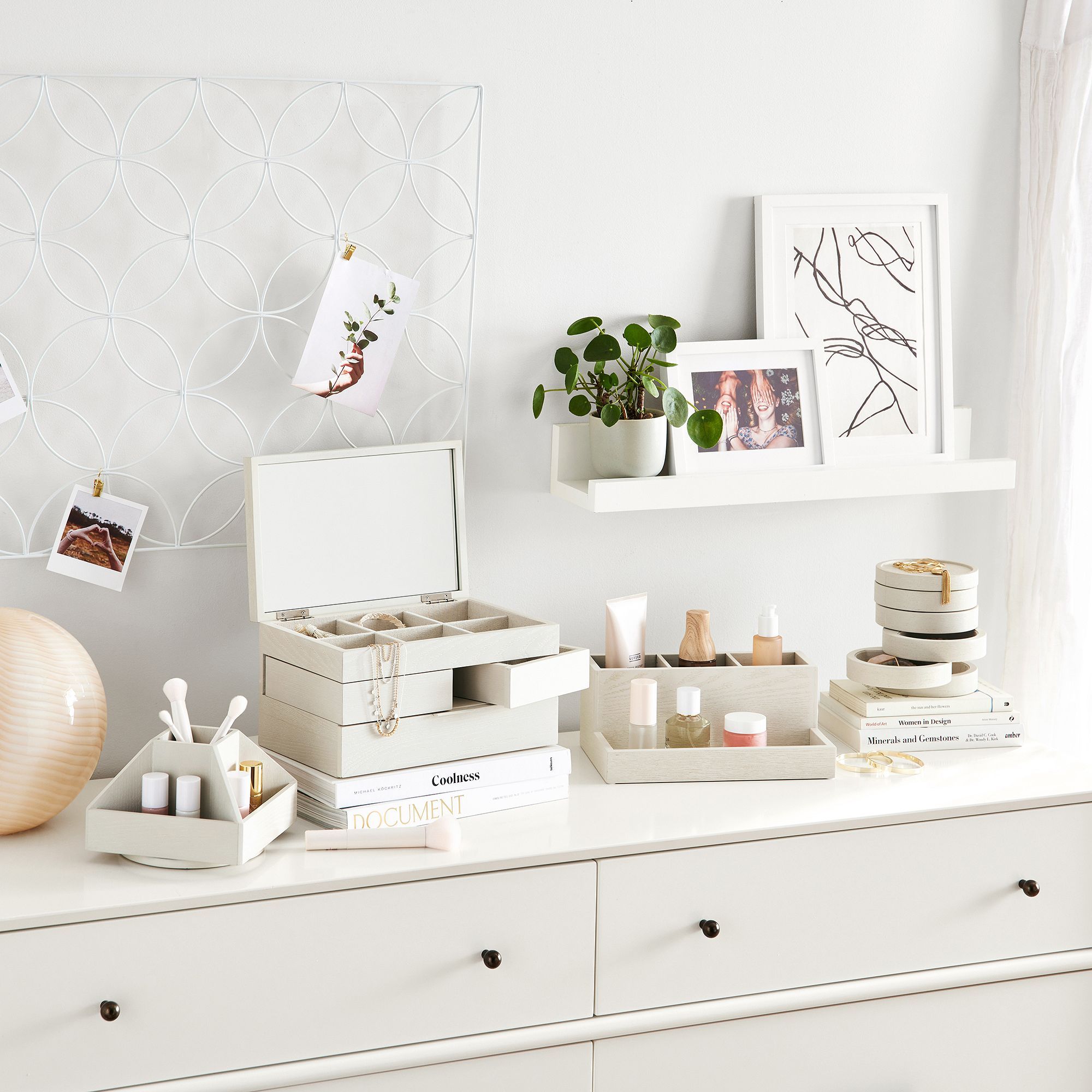 Blake Rotating Beauty Organizer thumbnail 2