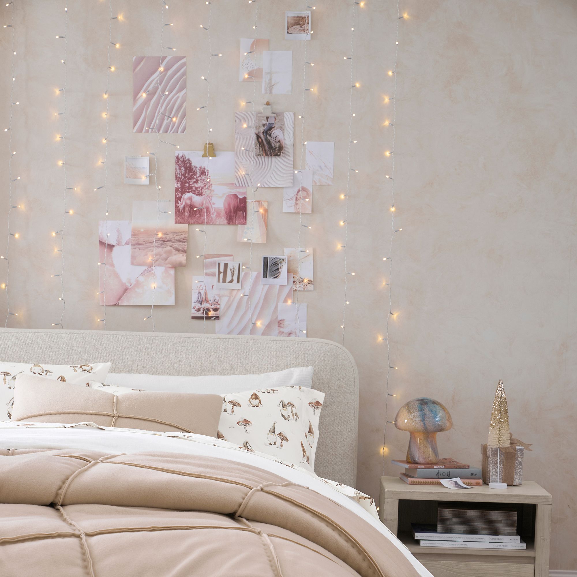 Full Curtain String Lights thumbnail 3