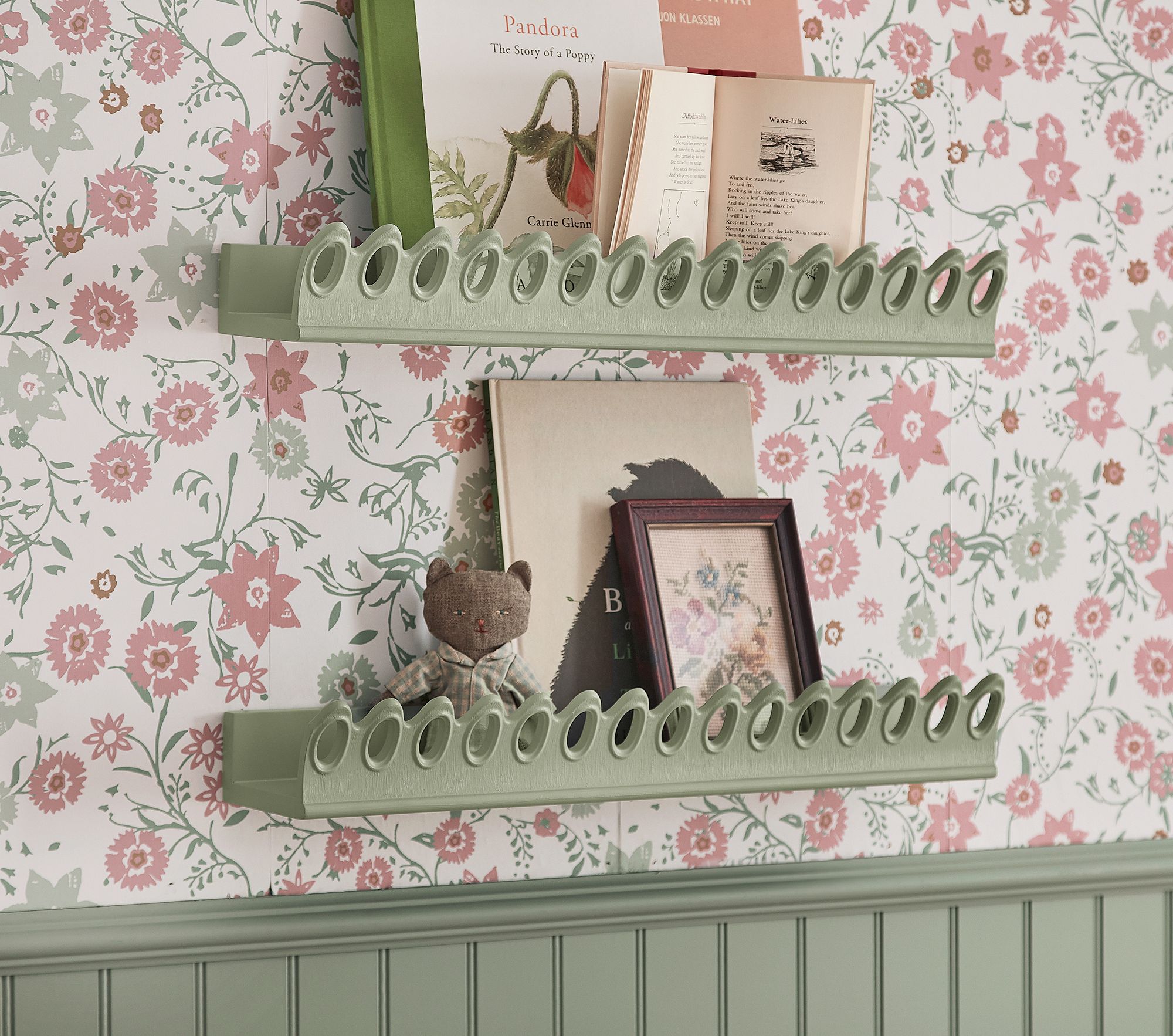 Julia Berolzheimer Tolle Painted Book Ledge thumbnail 5
