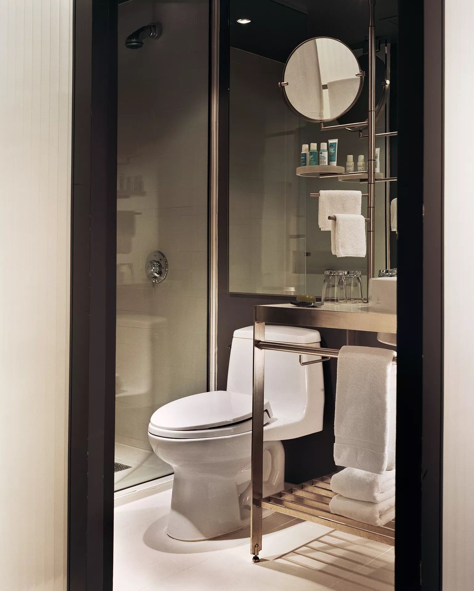 ECO ULTRAMAX ONE-PIECE TOILET thumbnail 2