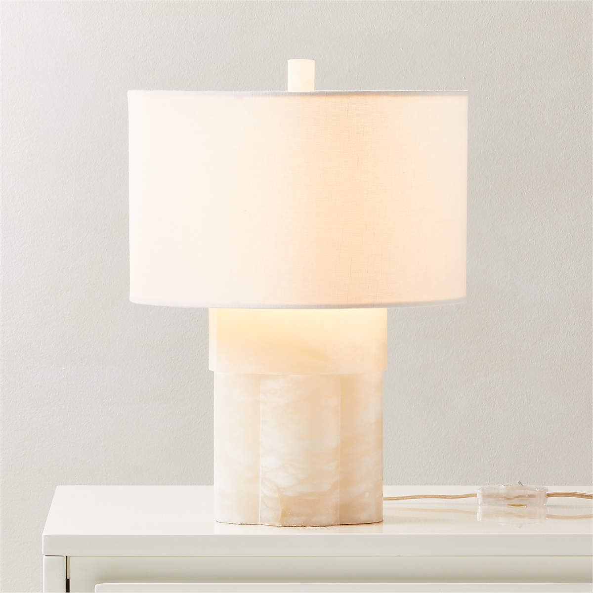 WALDEN WHITE ALABASTER TABLE LAMP SHORT thumbnail 2