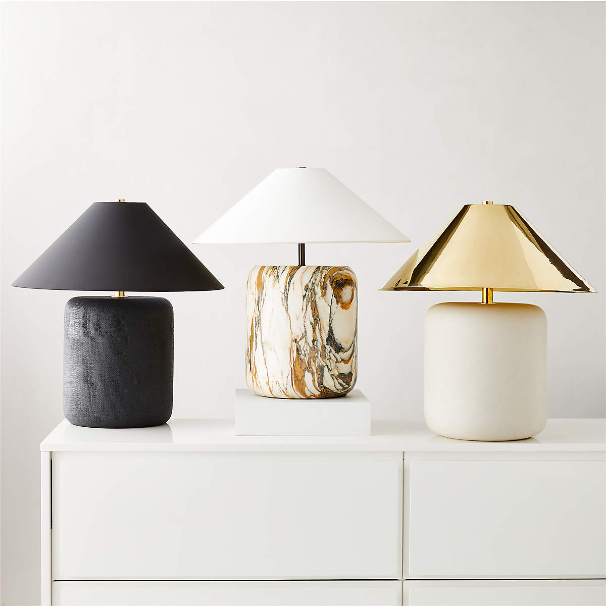 BLOCK BLACK LACQUERED LINEN TABLE LAMP thumbnail 2