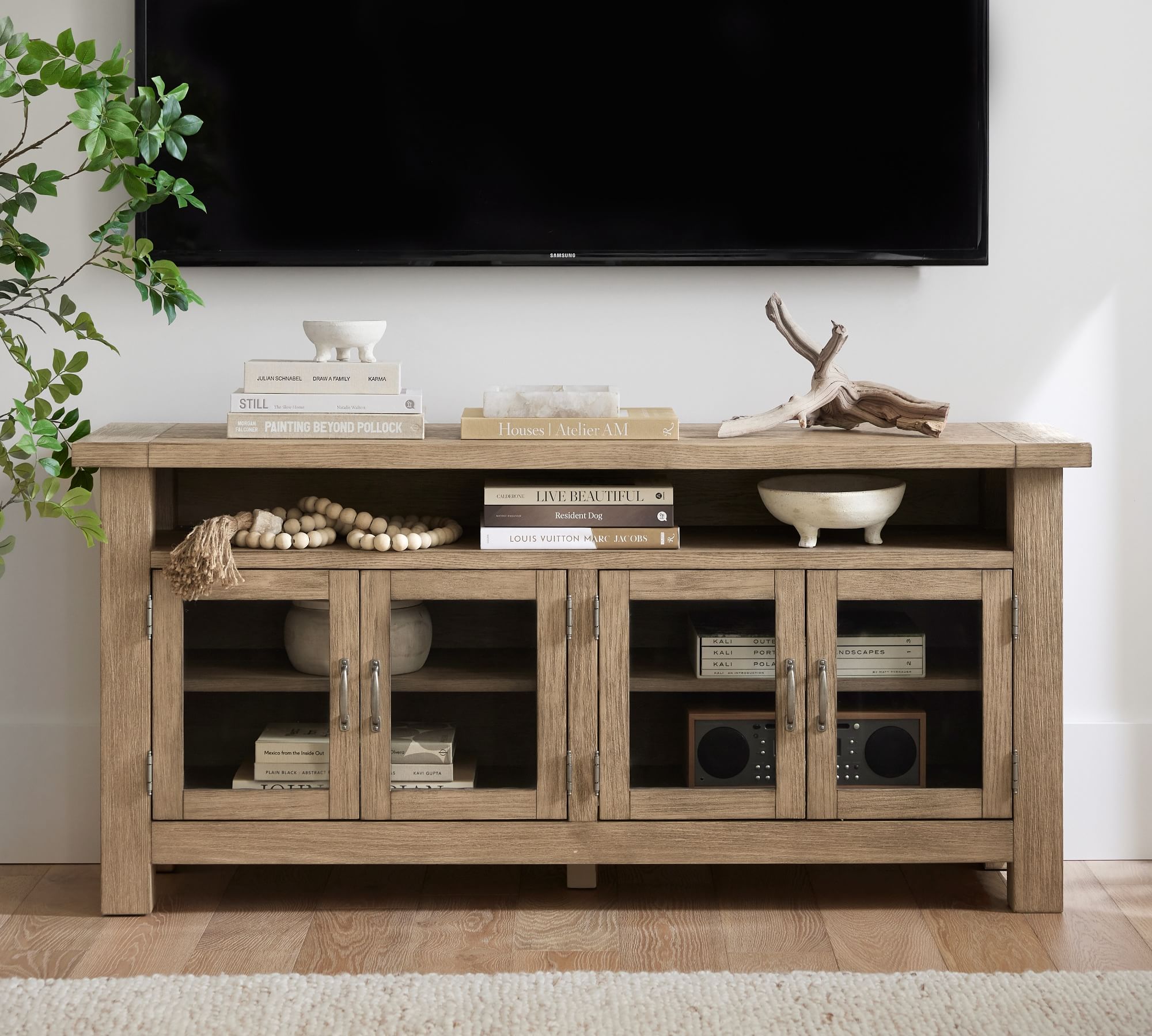 Toscana Media Console thumbnail 2