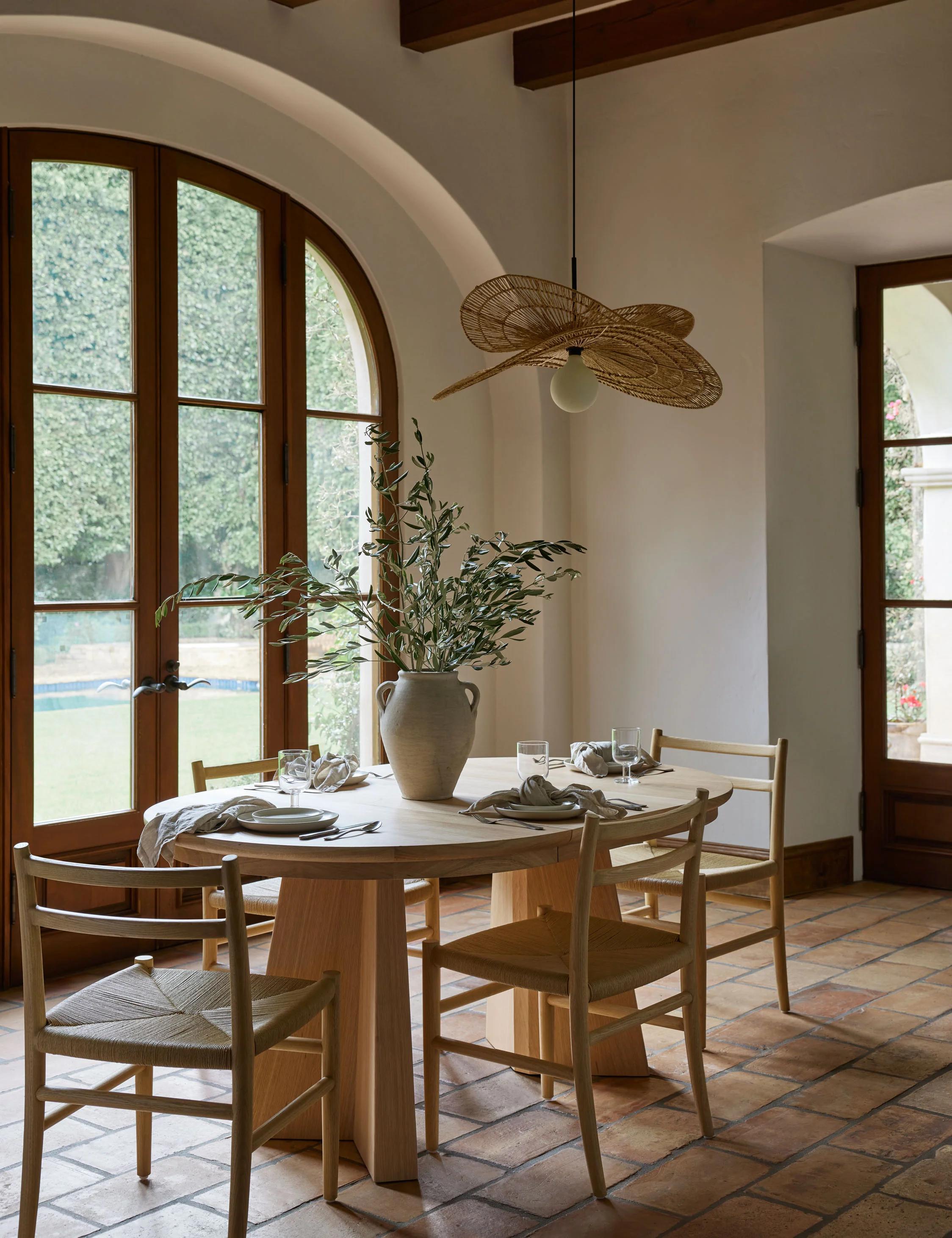 Nycola Extendable Oval Dining Table thumbnail 3