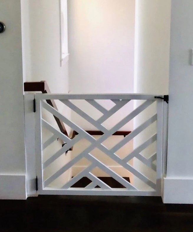 Geometric Pet Security Barn Door Pet Gate thumbnail 3