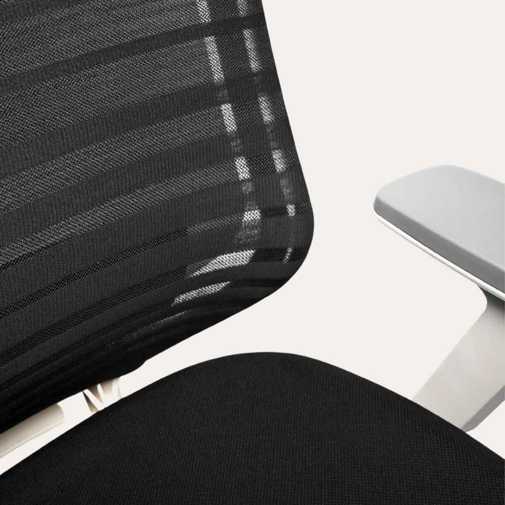 Ergonomic Chair thumbnail 4