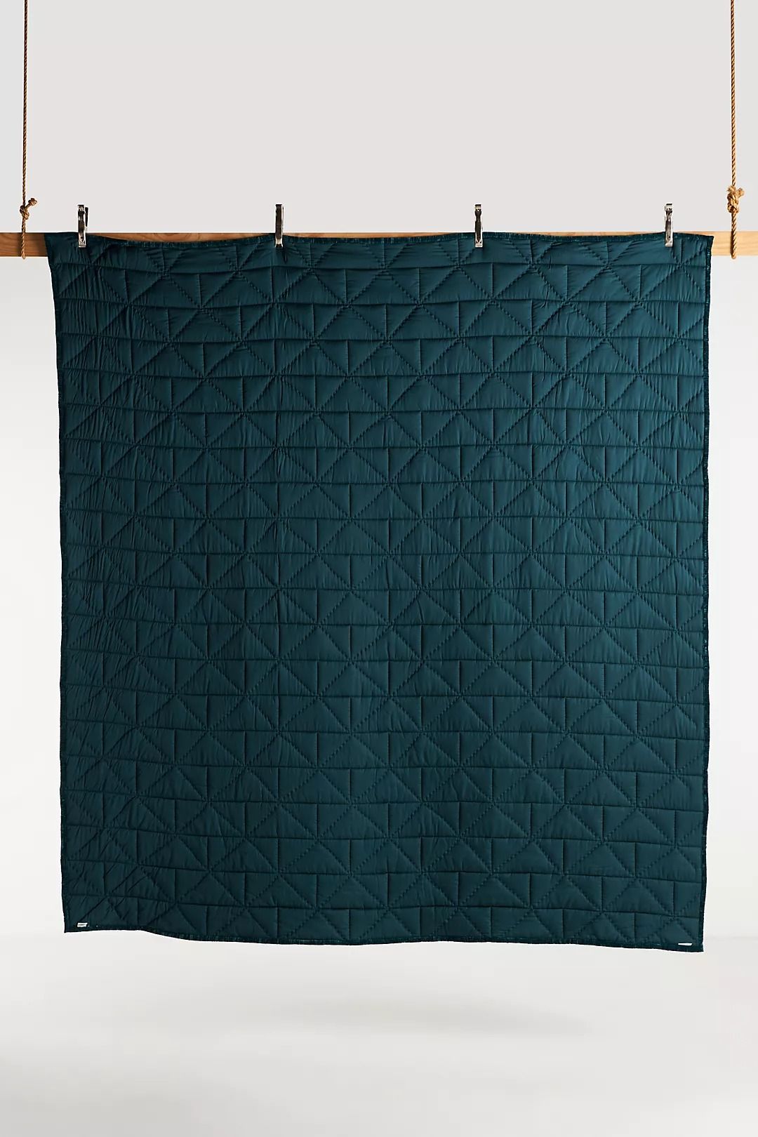 Plush Crushed Velvet Quilt King thumbnail 2