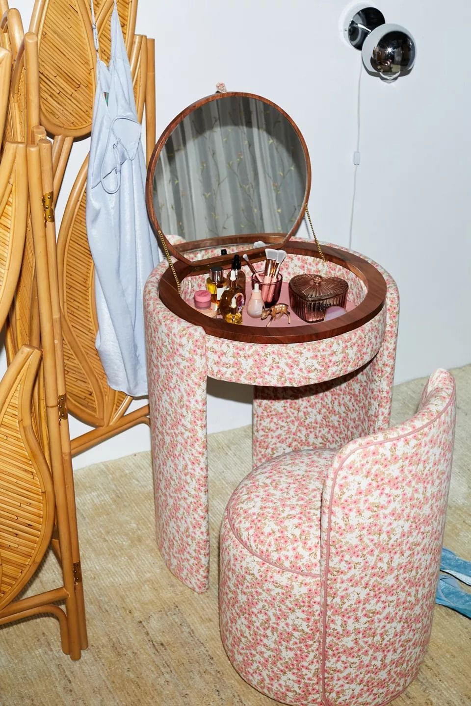 Jane Mirror Vanity Stool thumbnail 3