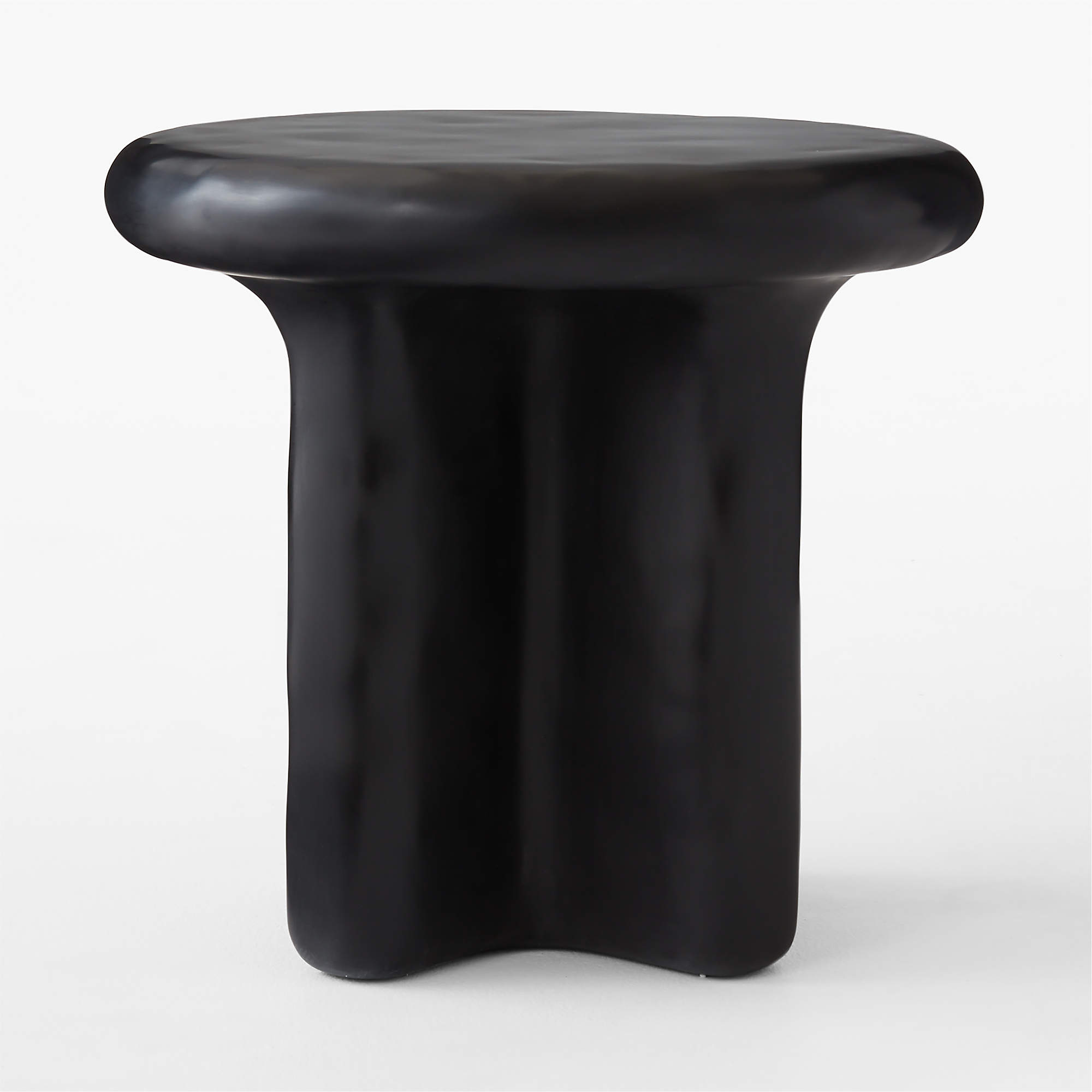 Bodene Round Black Resin Side Table thumbnail 3