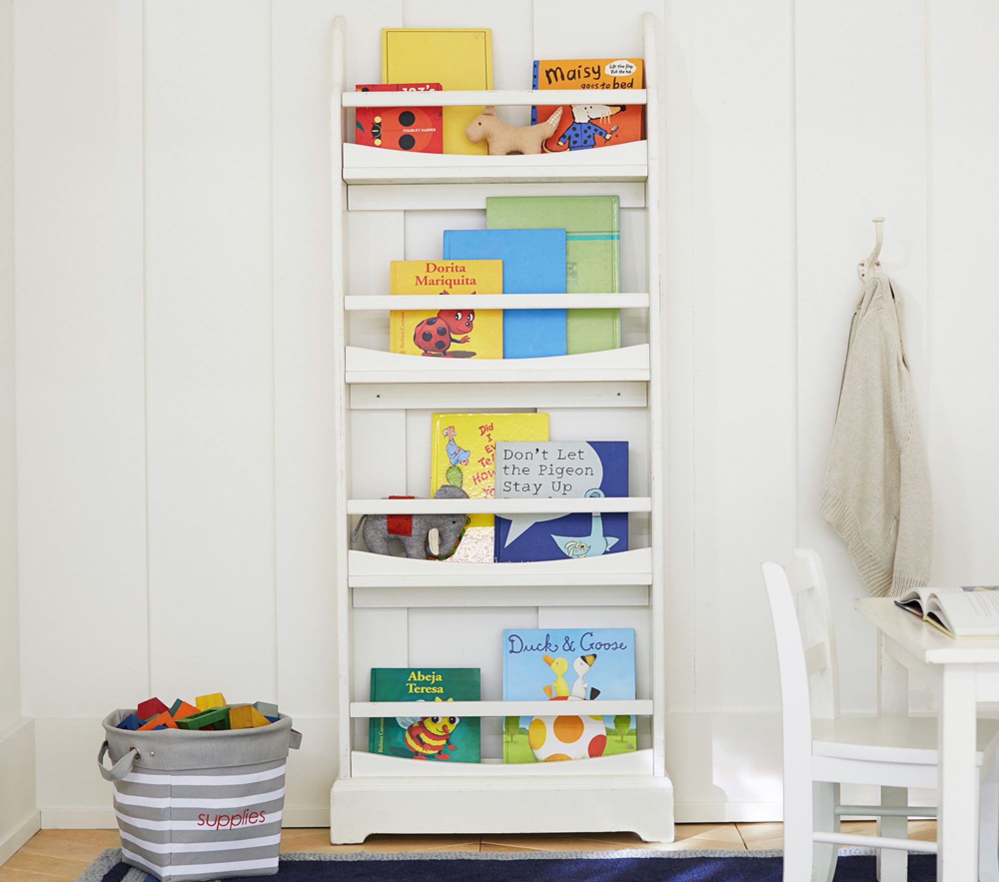 Madison 4-Shelf Bookrack (24") thumbnail 2