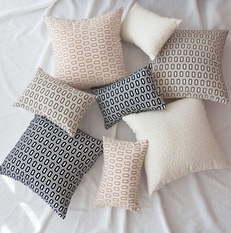 Arnor Geometric Cotton Pillow Cover thumbnail 2