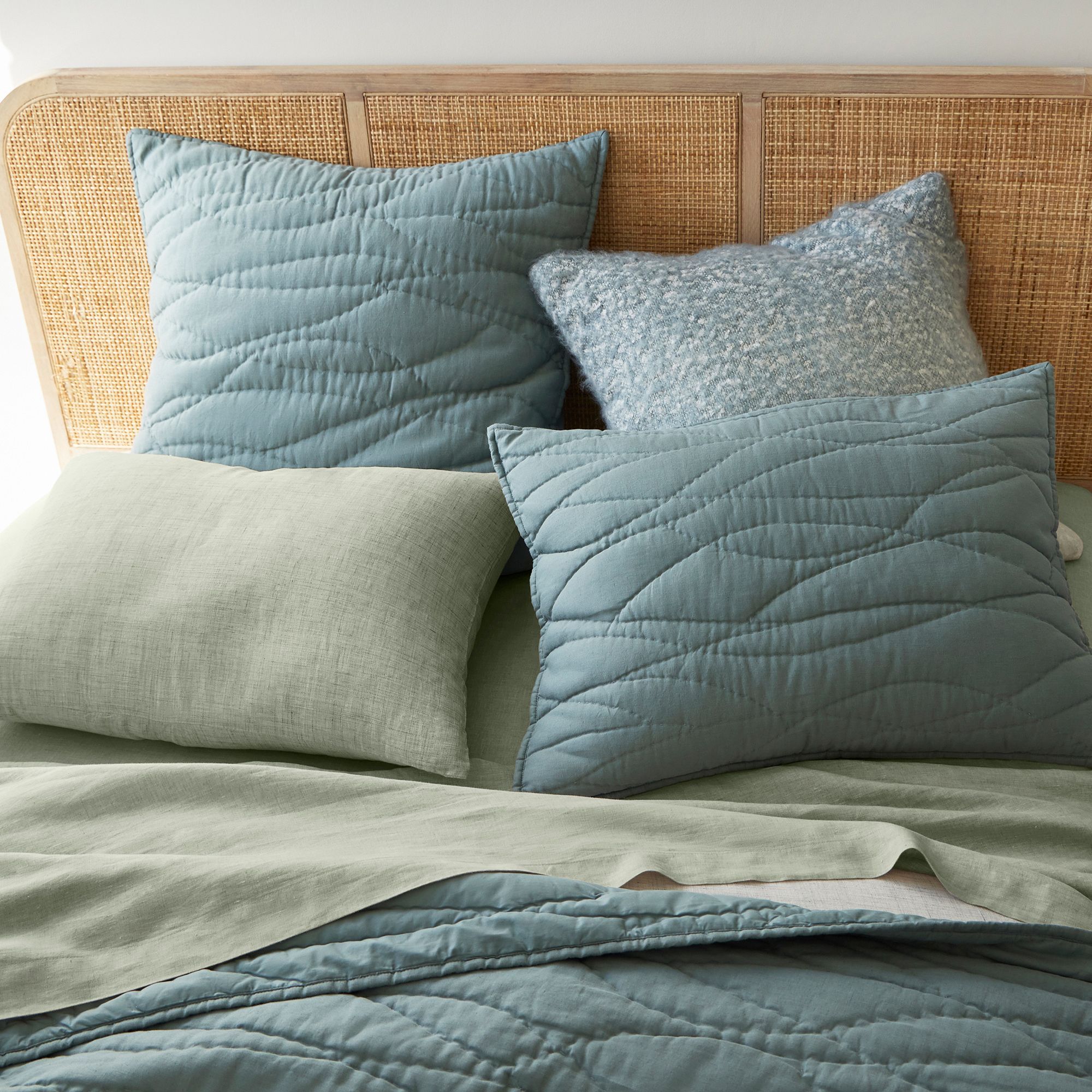 Ombre Pillow Cover Ocean thumbnail 2