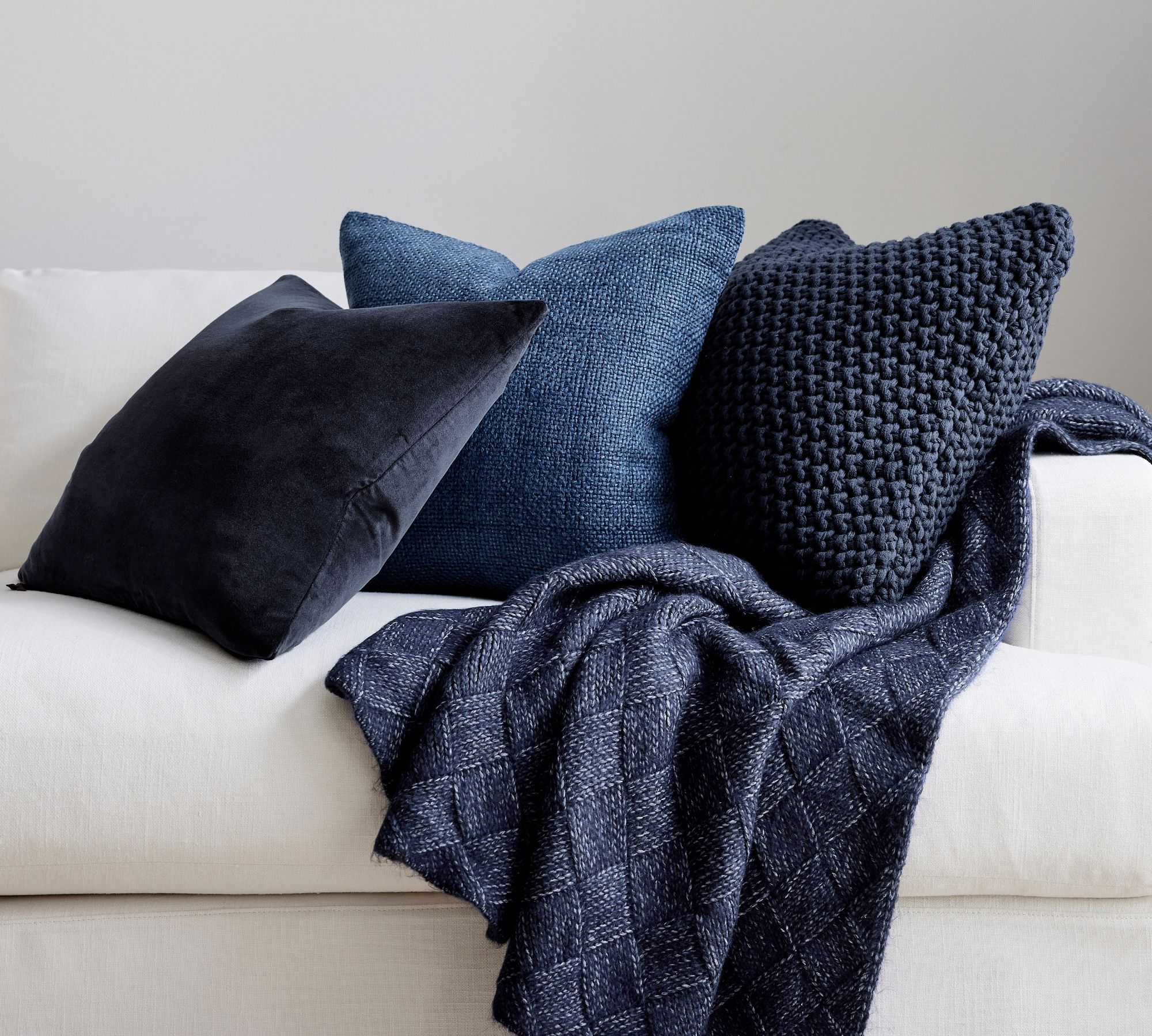 Faye Linen Textured Pillow-20"x20" thumbnail 2
