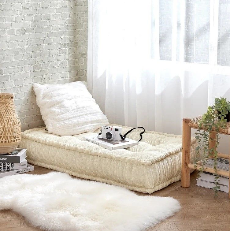 Rainha Rectangle Tufted Extra Thick Oversized Floor Pillow thumbnail 2