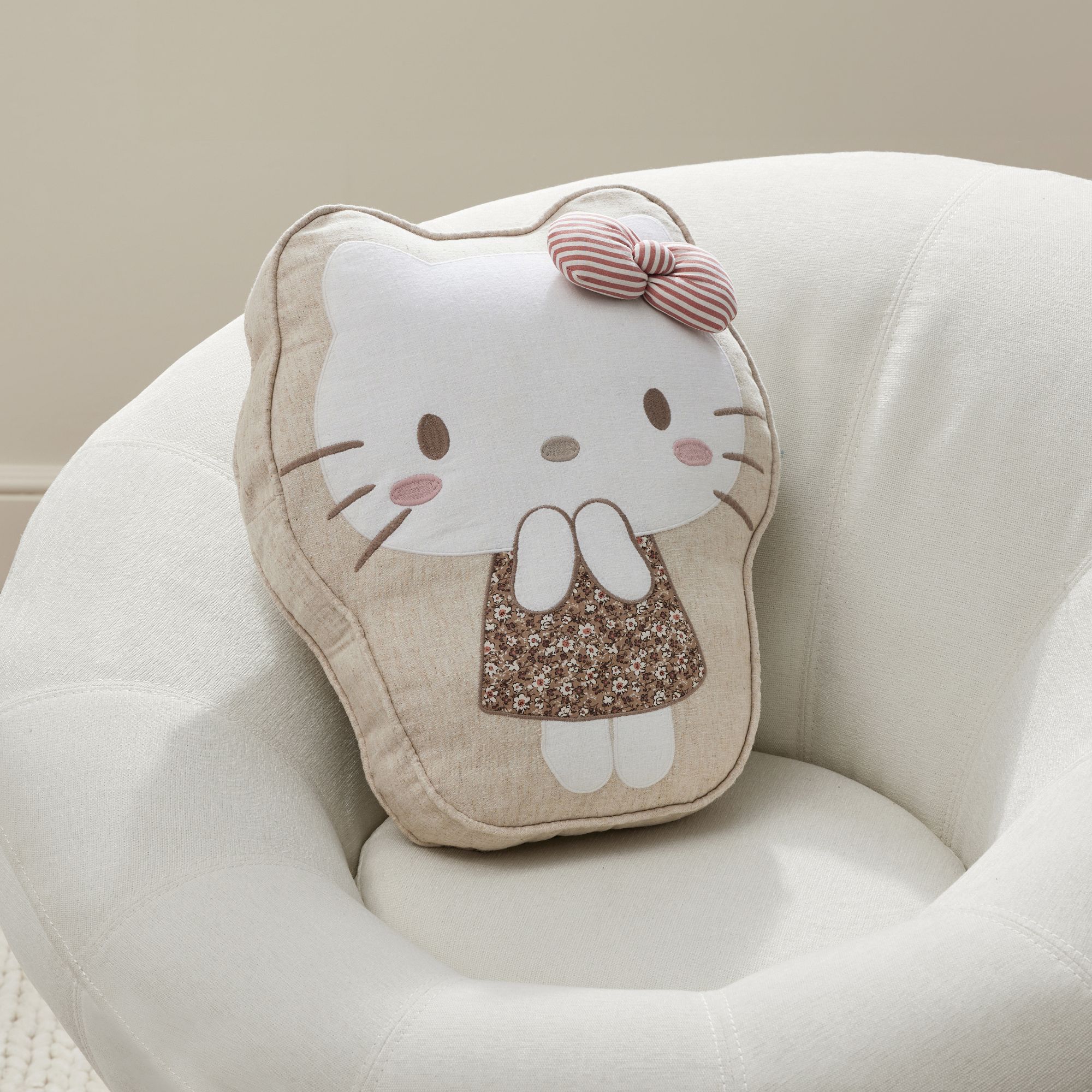 Hello Kitty Heritage Pillow thumbnail 3