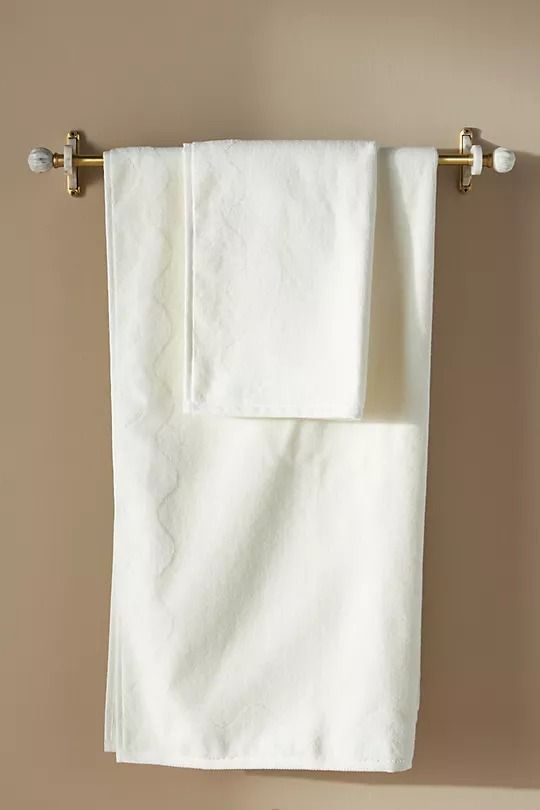 Maeve Scalloped Hand Towel thumbnail 3