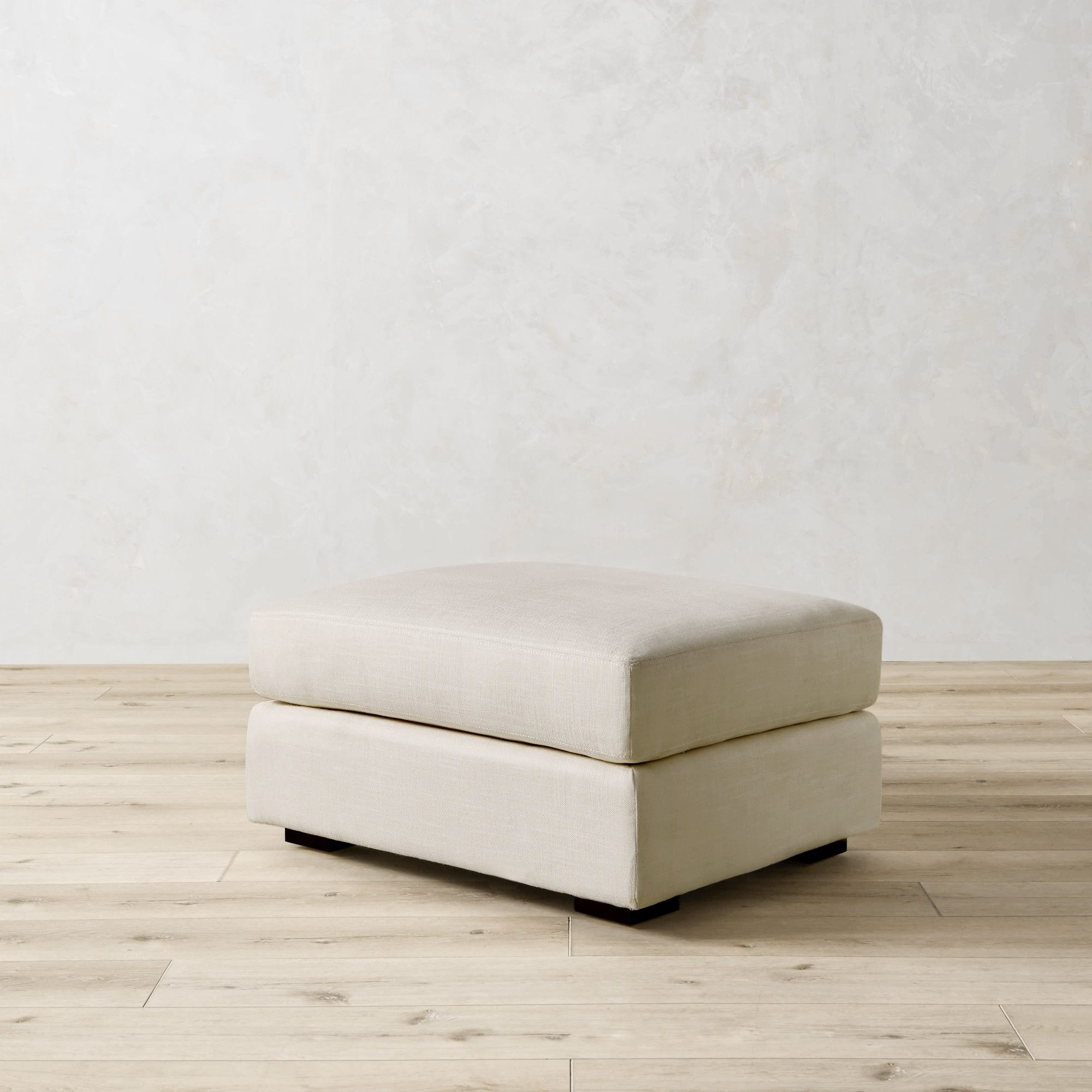 Carlton Ottoman thumbnail 2