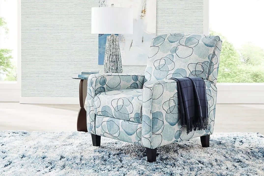 Alanis Bay Push Back Recliner thumbnail 2