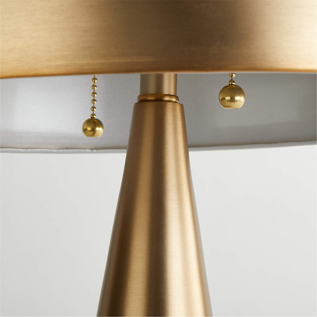 Lachlin Brass Table Lamp thumbnail 5