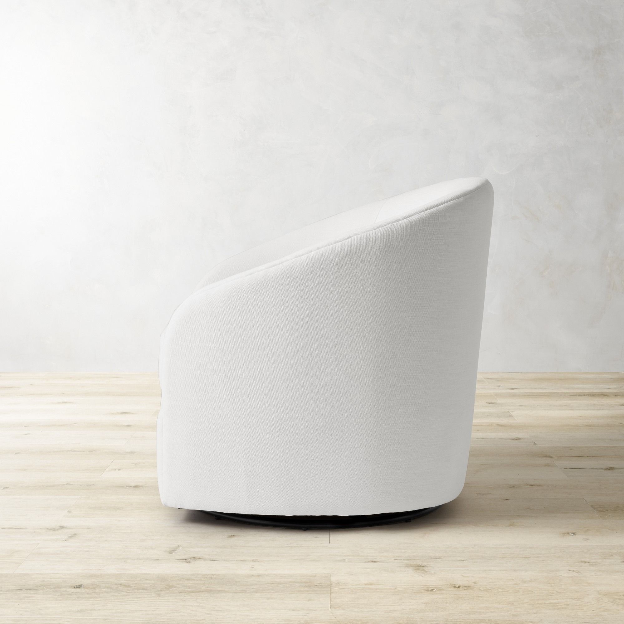 Montclair Swivel Chair thumbnail 3