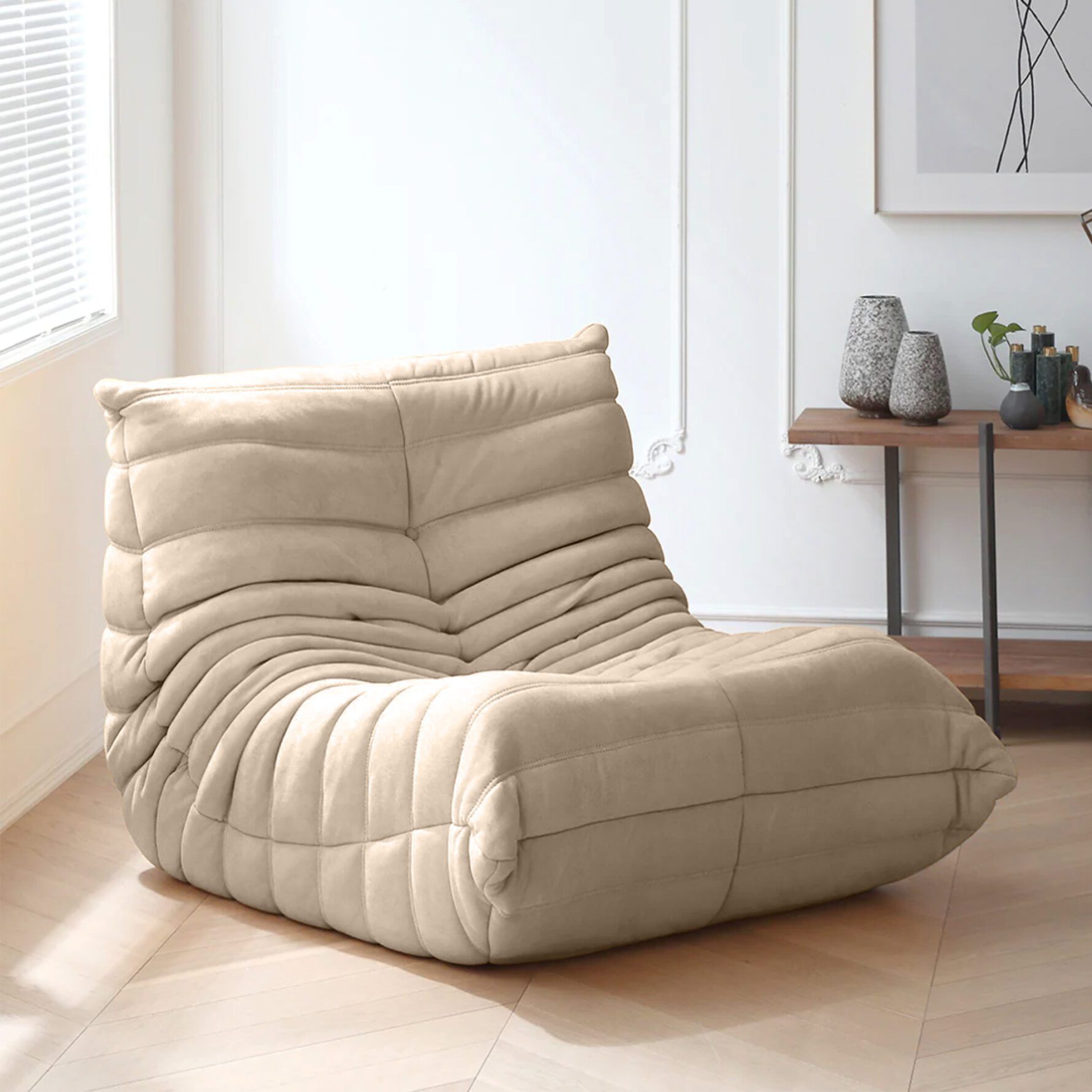 Togo Fireside Chair Replica thumbnail 5