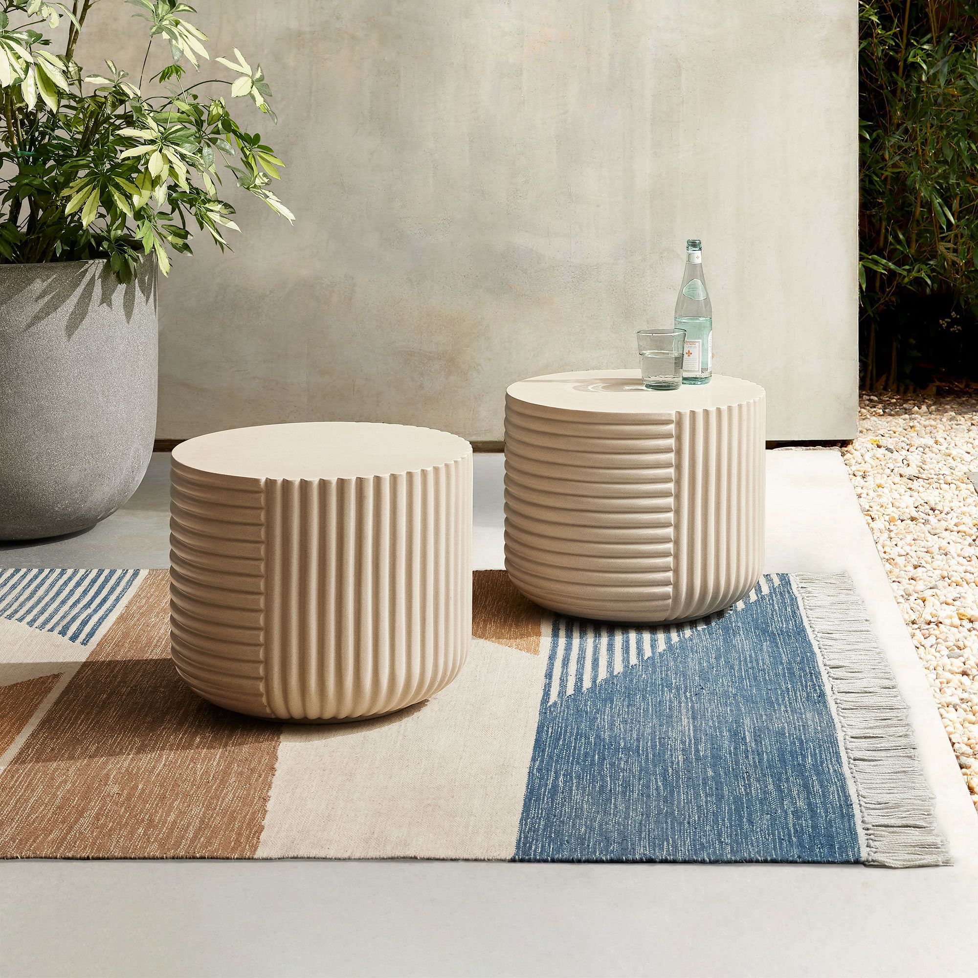 Cecilia Outdoor Round Side Table thumbnail 2